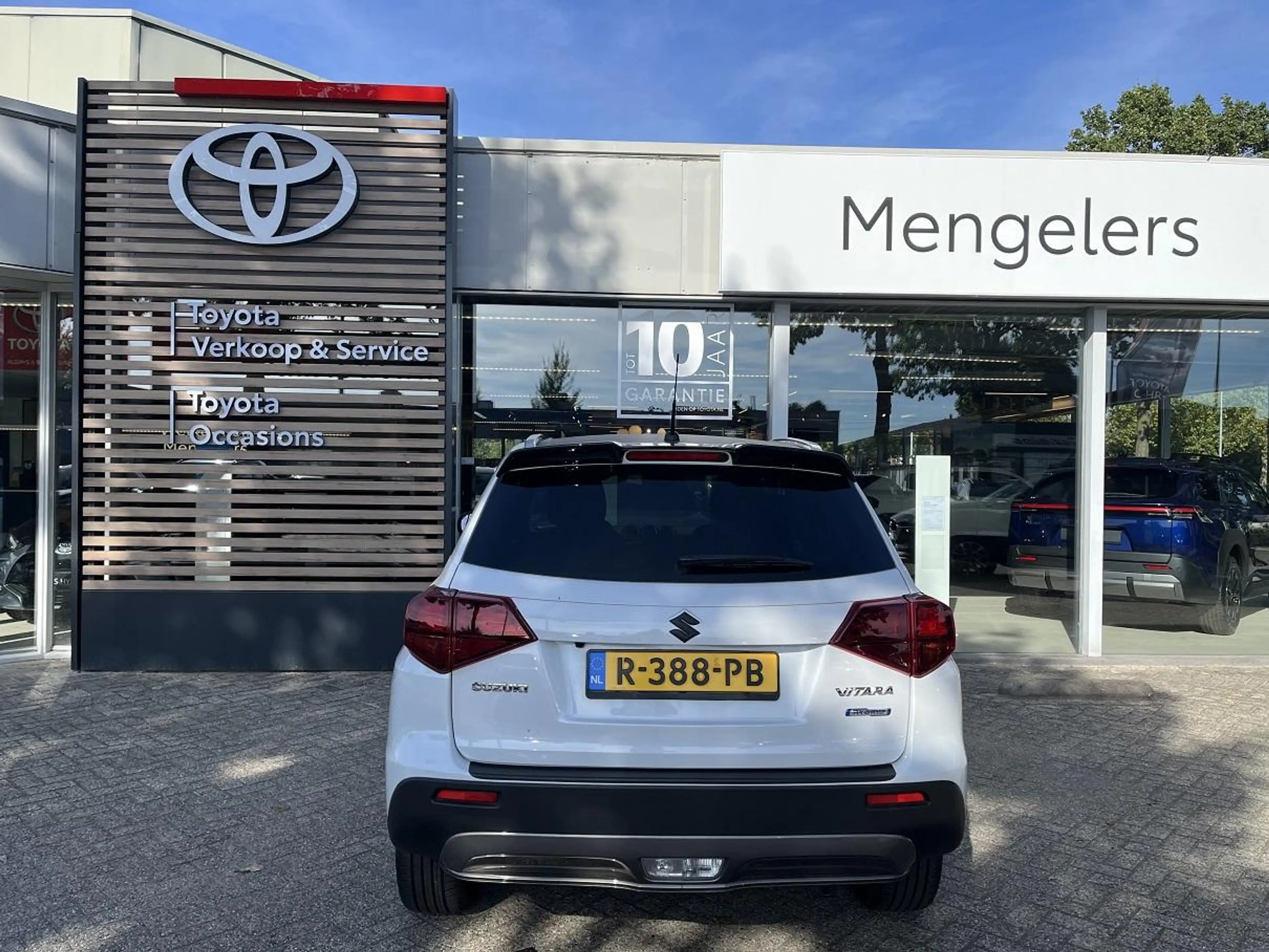 Suzuki Vitara 1.4 Boosterjet Select Smart Hybrid — photo 4