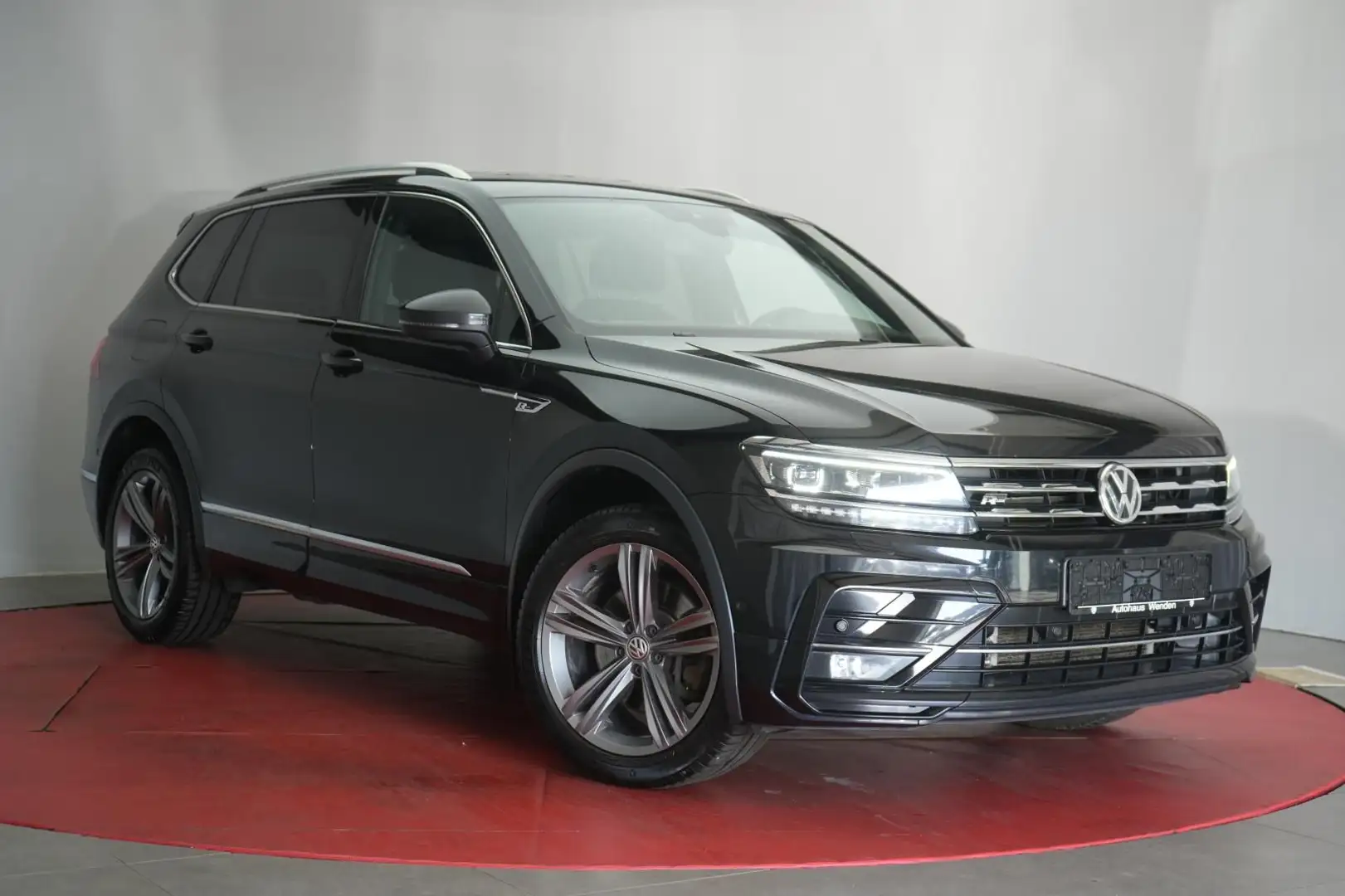 Volkswagen Tiguan Allspace 2.0 TDI 4Motion DSG Highline R l Schwarz - 1