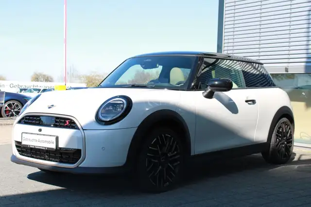 MINI Cooper S 3-Türer Favoured Trim Paket XL Pano HU