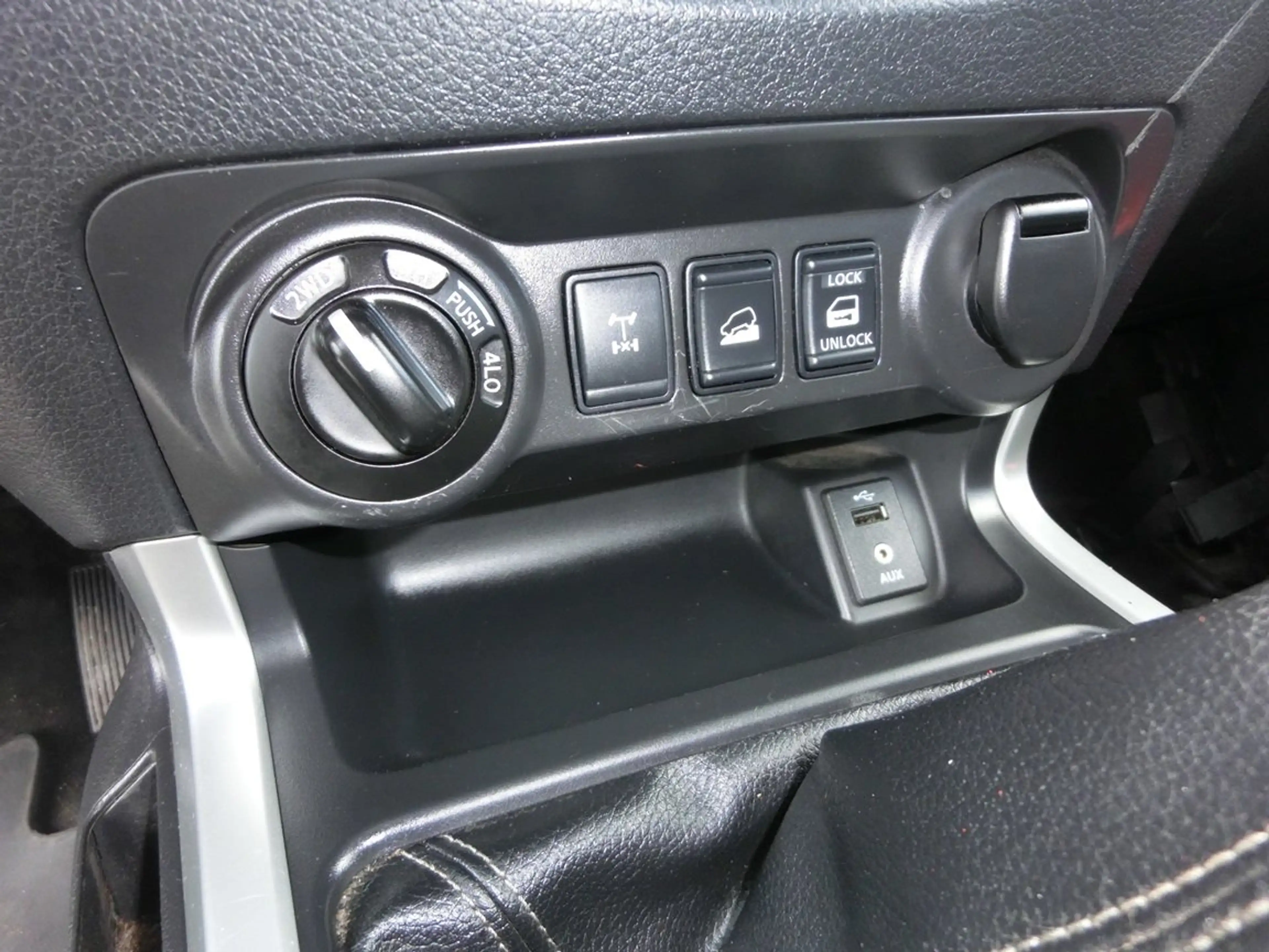Nissan NP300 Visia Double Cab 4x4 Navara — photo 17