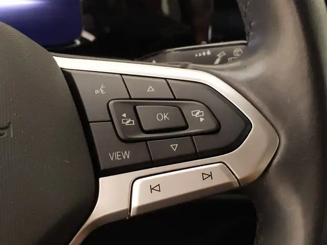 Volkswagen Golf view 11