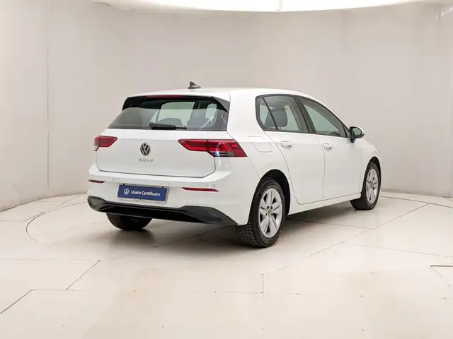 Volkswagen Golf view 4