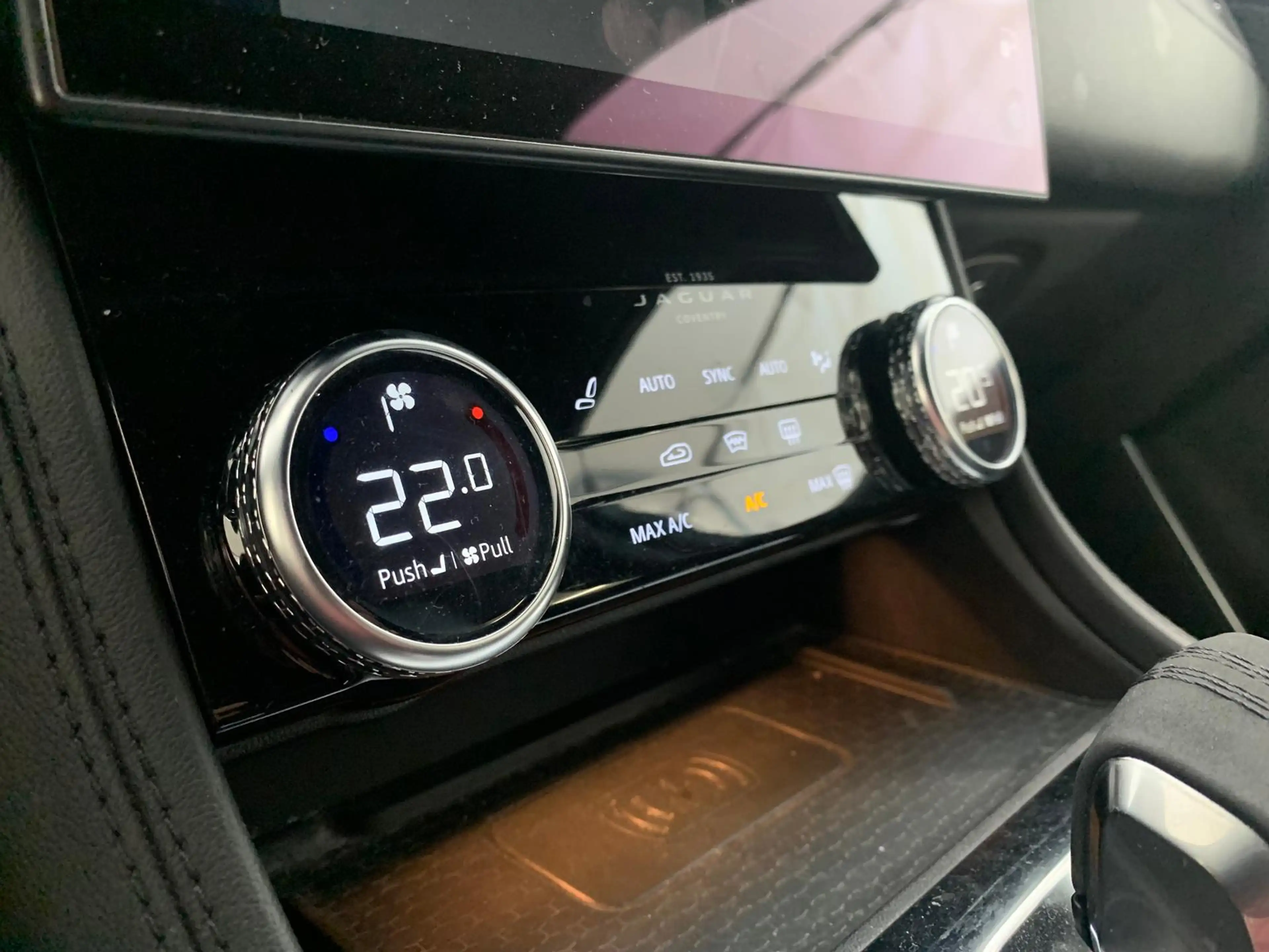 Jaguar F-Pace P400e AWD Plug-In BlackPack|ACC|HUD|Keyless — photo 14
