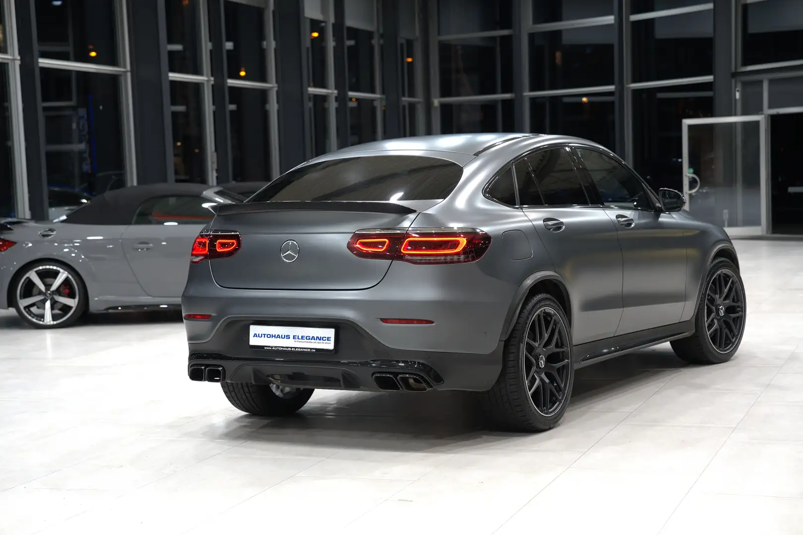 Mercedes-Benz GLC 63 AMG 4Matic*PERF.ABGAS*MAGNO*NIGHT* Gris - 2