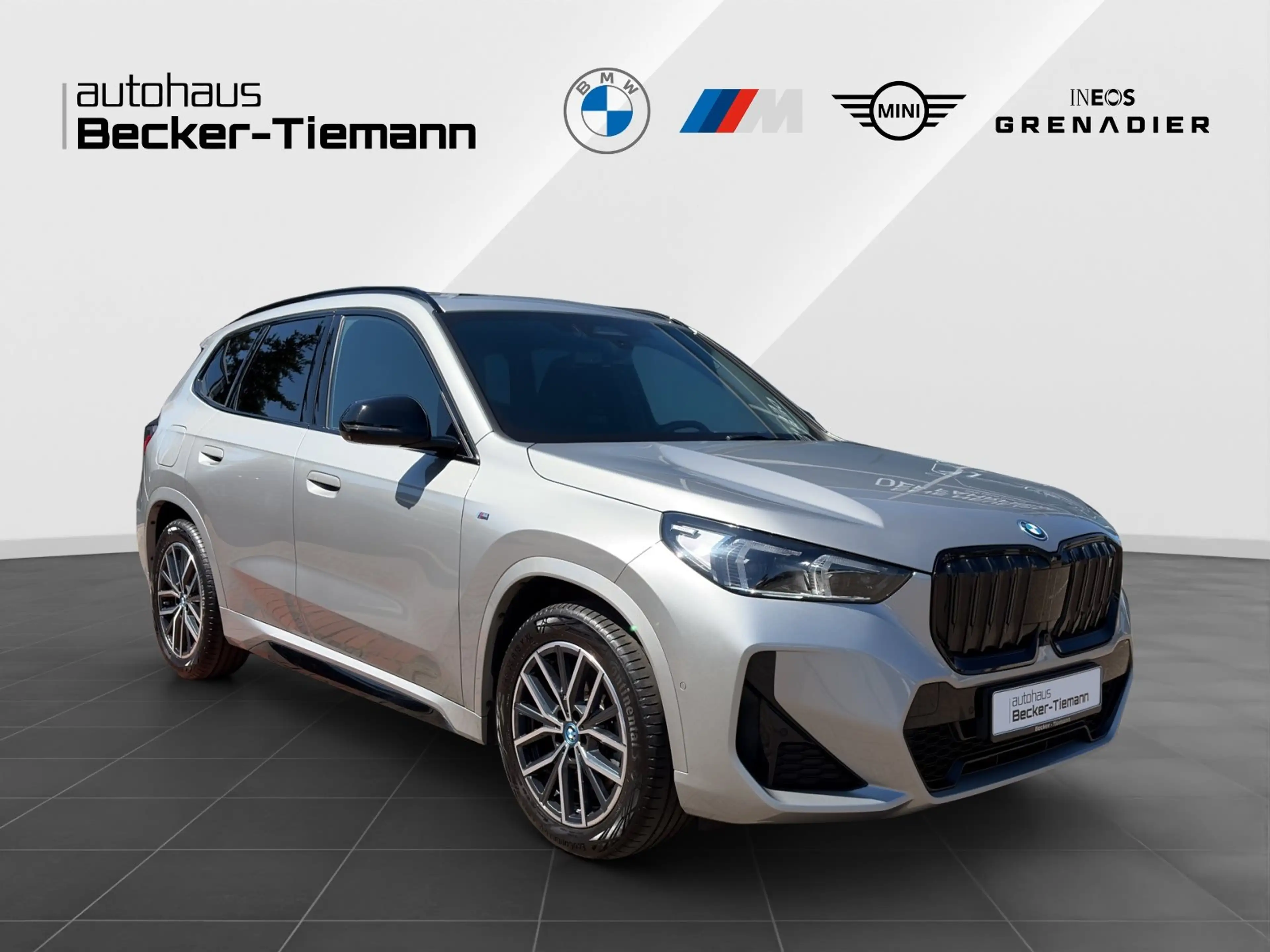 BMW iX 1 xDrive30 MSport Panorama | Adap.LED | HUD | 360° — photo 7