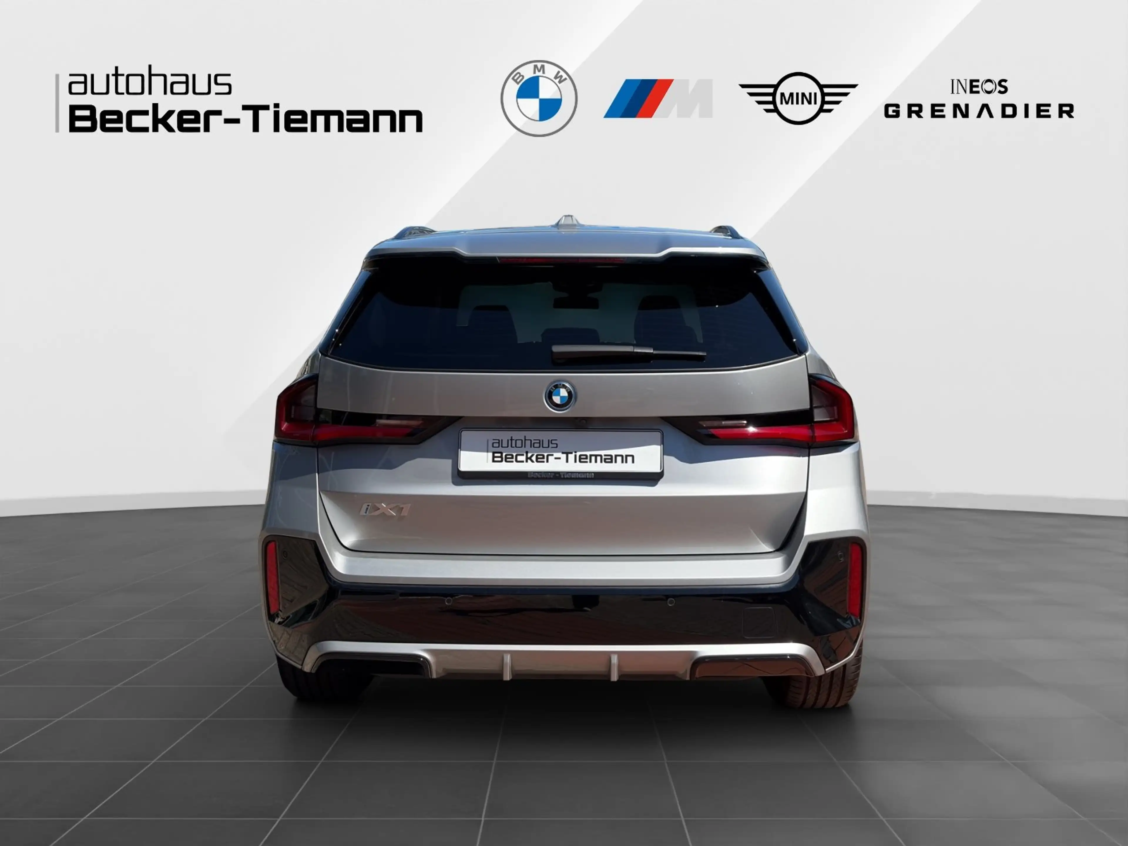 BMW iX 1 xDrive30 MSport Panorama | Adap.LED | HUD | 360° — photo 5