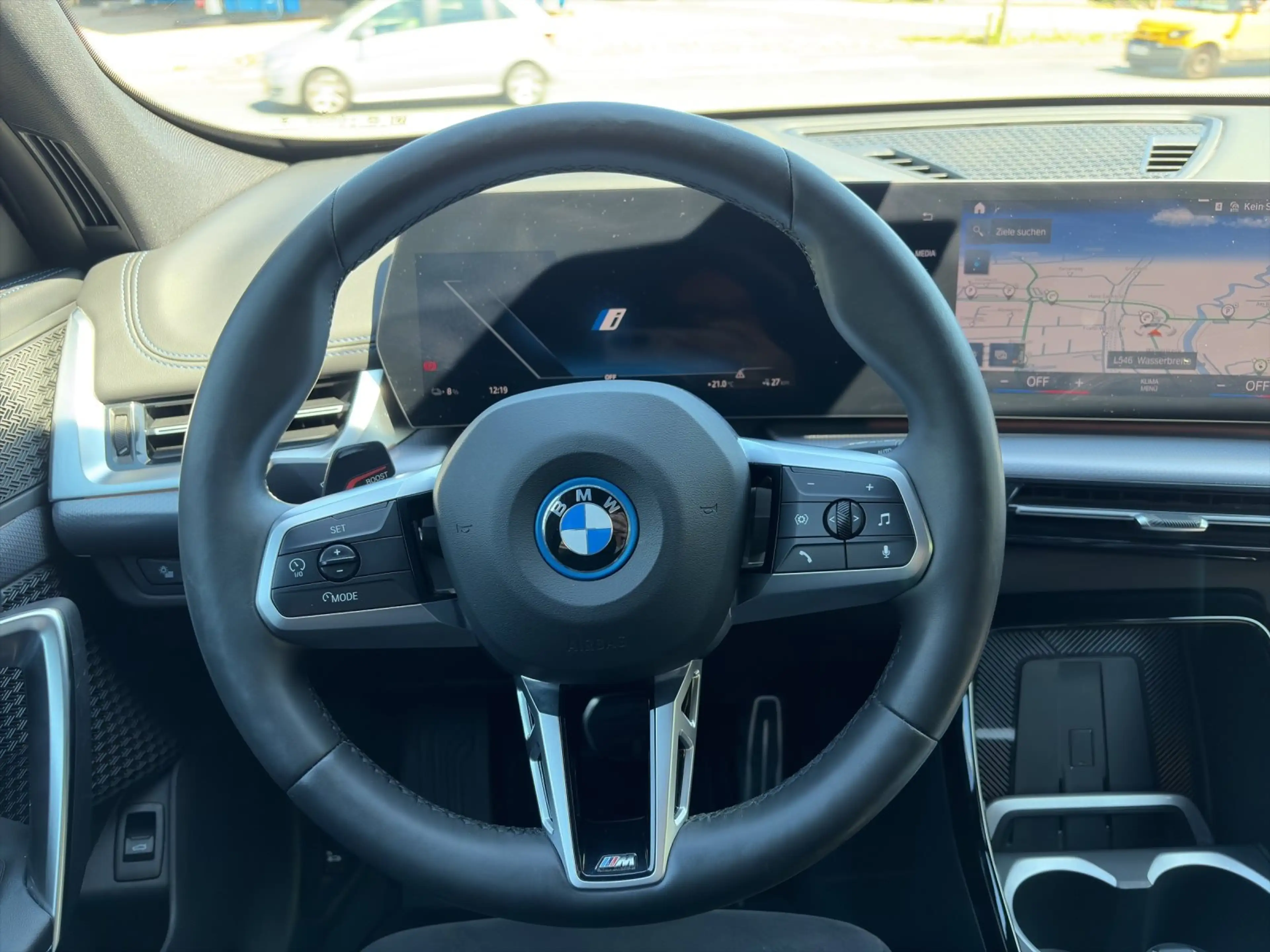 BMW iX 1 xDrive30 MSport Panorama | Adap.LED | HUD | 360° — photo 15