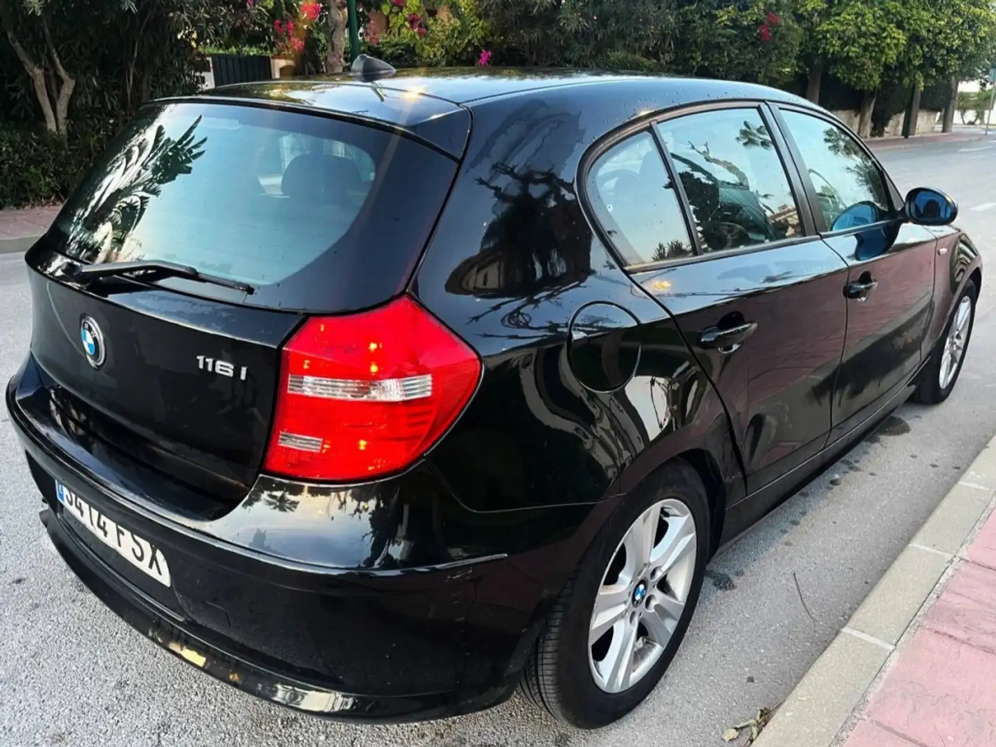 BMW 116 116i Schwarz - 2