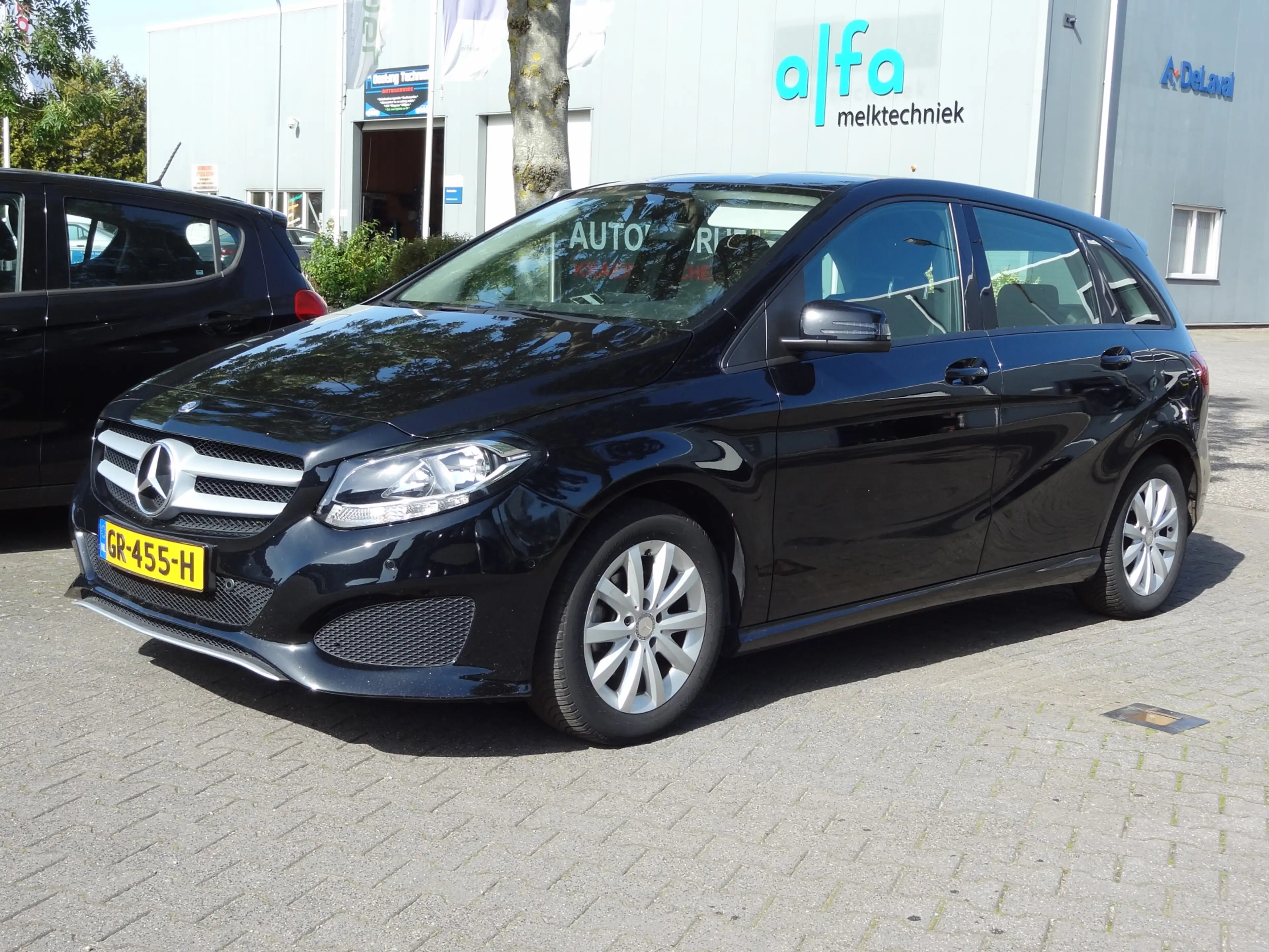 Mercedes-Benz B 180 Ambition — photo 4