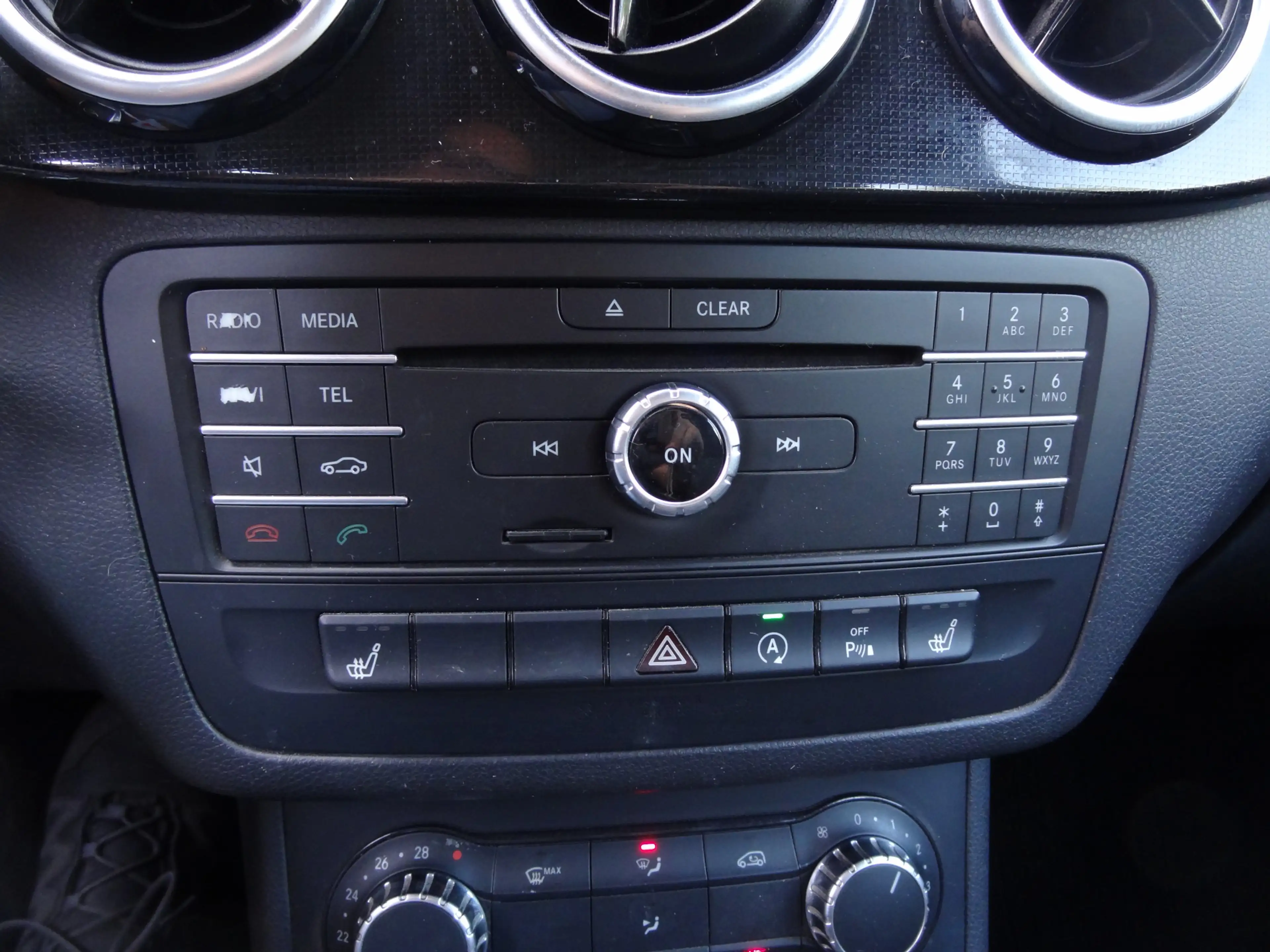 Mercedes-Benz B 180 Ambition — photo 10