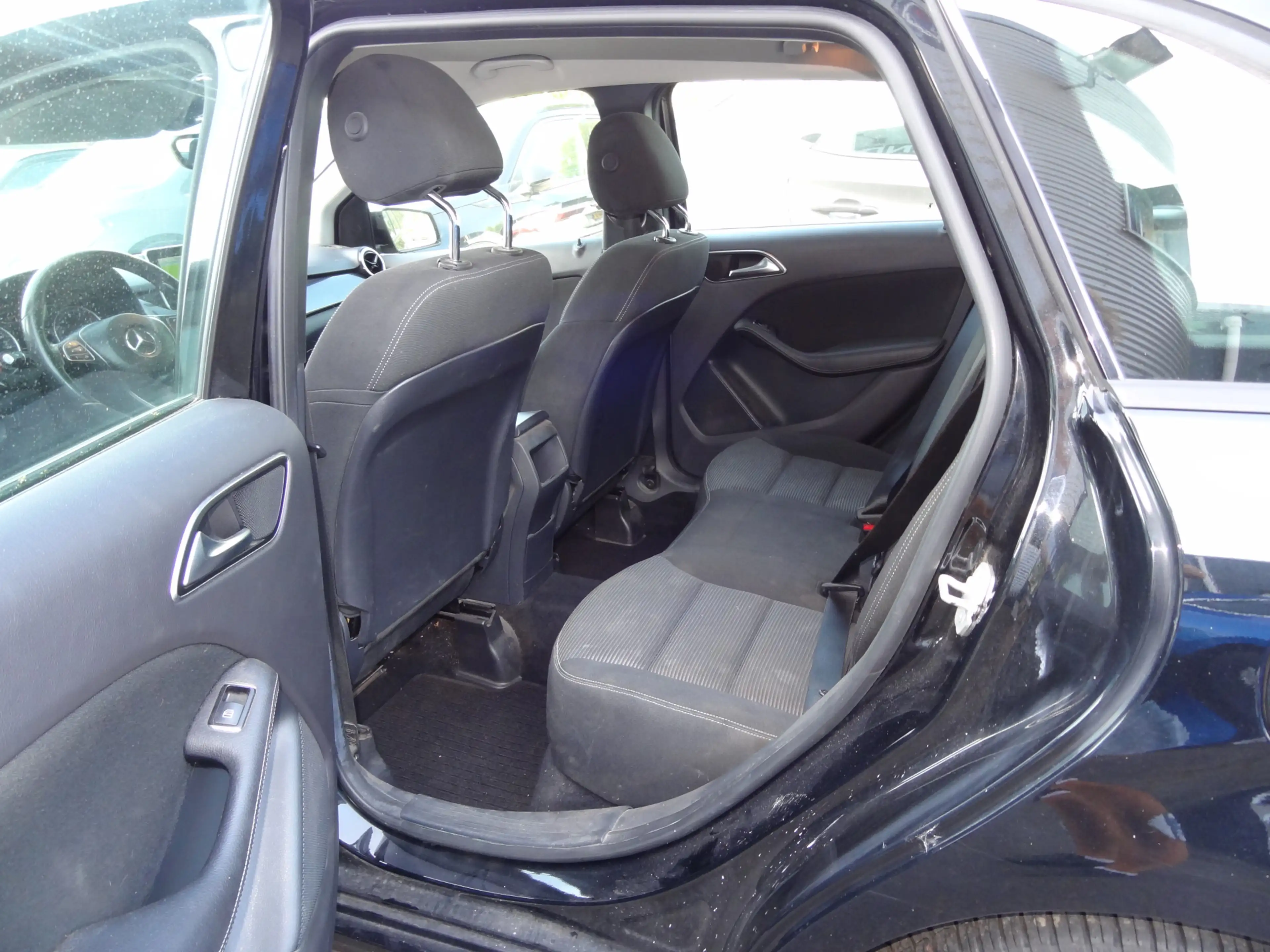 Mercedes-Benz B 180 Ambition — photo 7