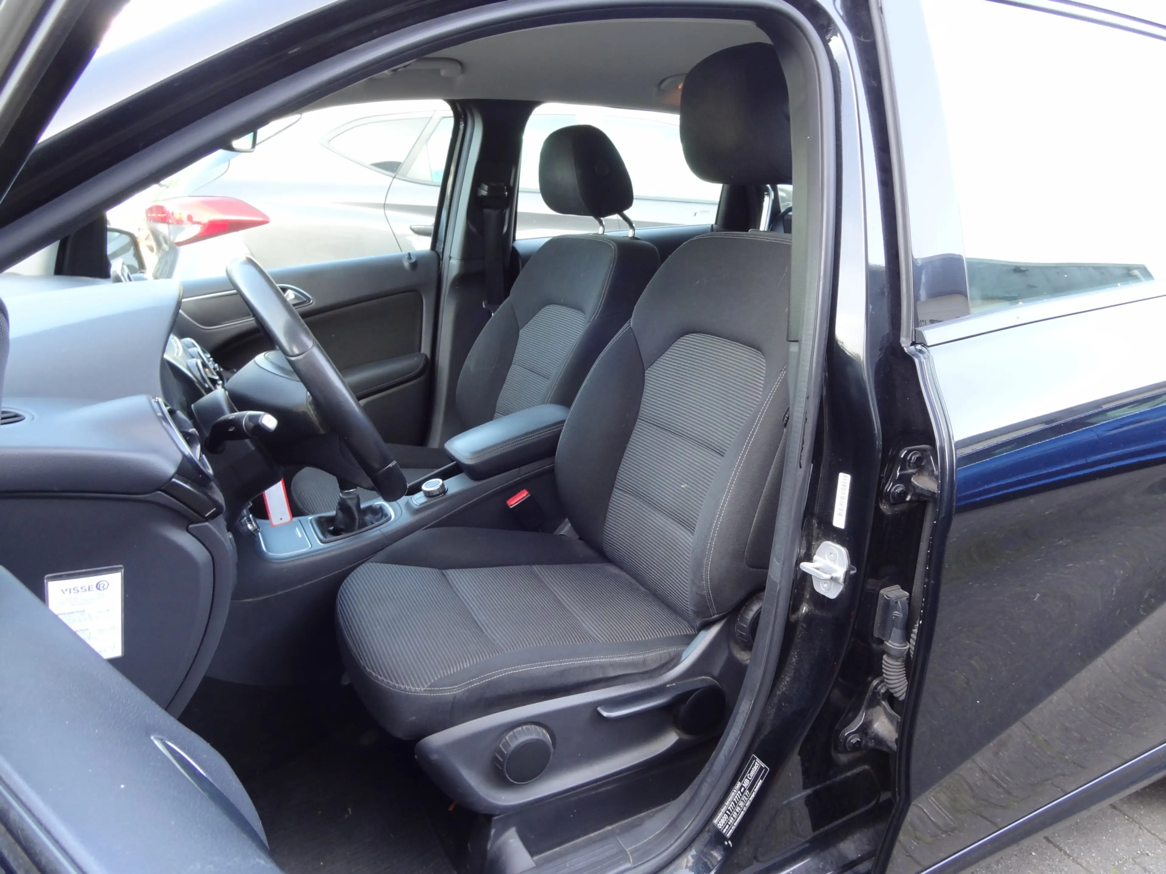 Mercedes-Benz B 180 Ambition — photo 6