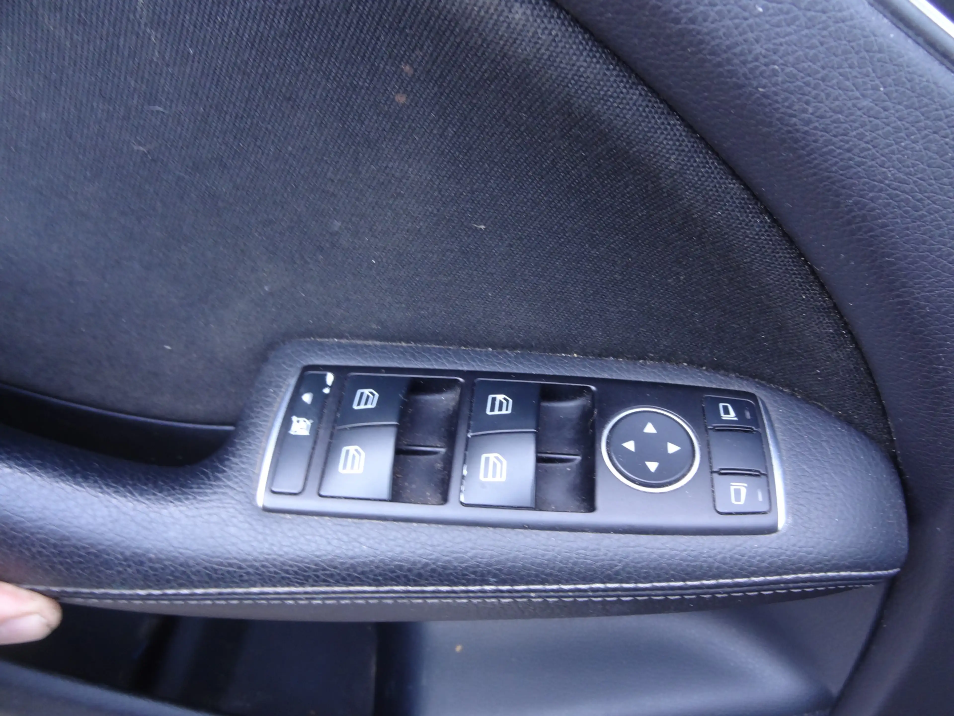 Mercedes-Benz B 180 Ambition — photo 16