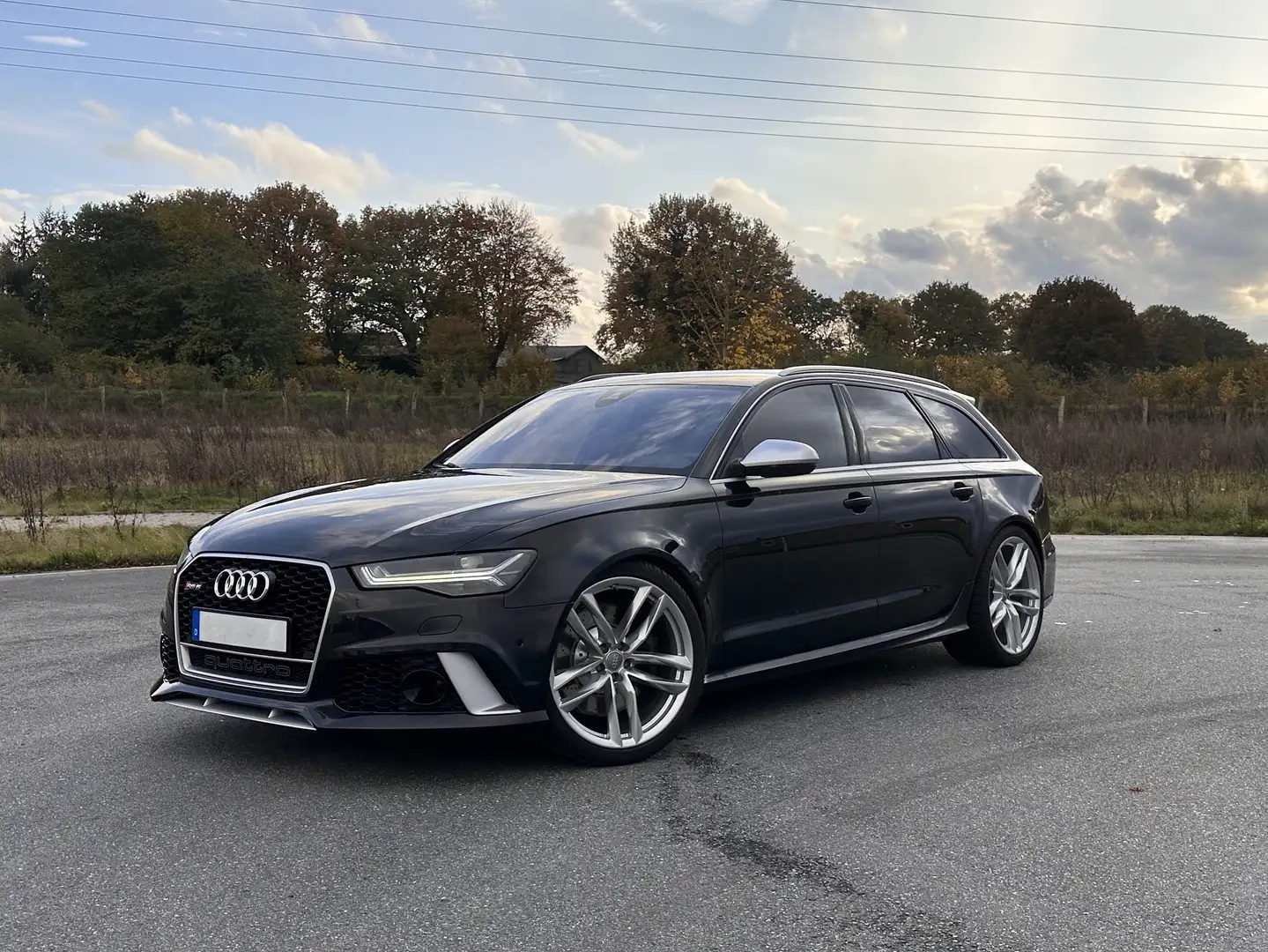 Audi RS6 4G Avant Scheckheft Dynamik-Paket Matrix Alcantara Schwarz - 2