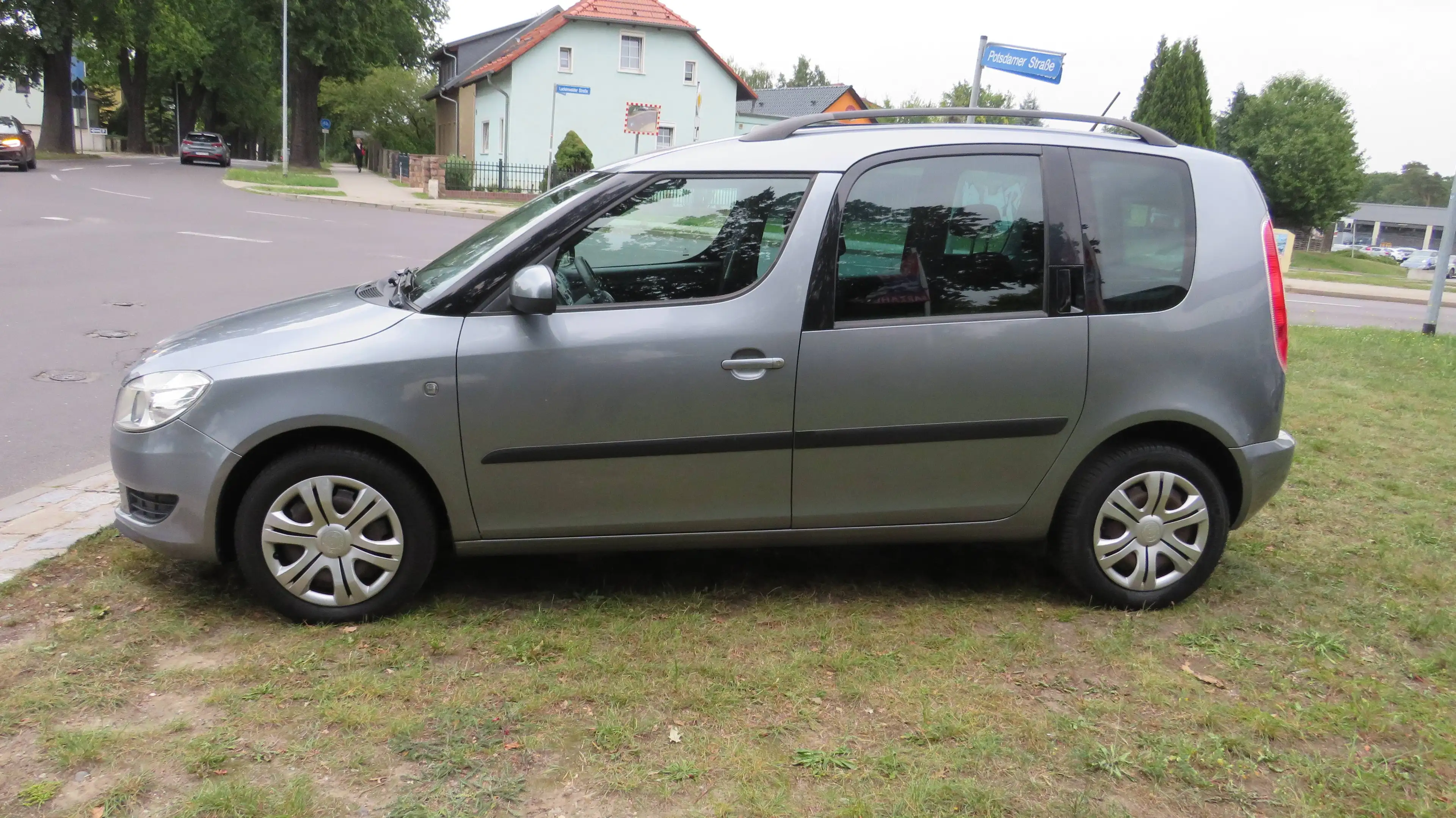 Skoda Roomster Ambition Plus Edition aus 1 Hand !! — photo 4