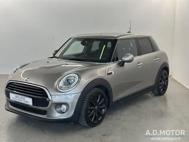 MINI Cooper Cooper D 1.5 D Cooper D Auto