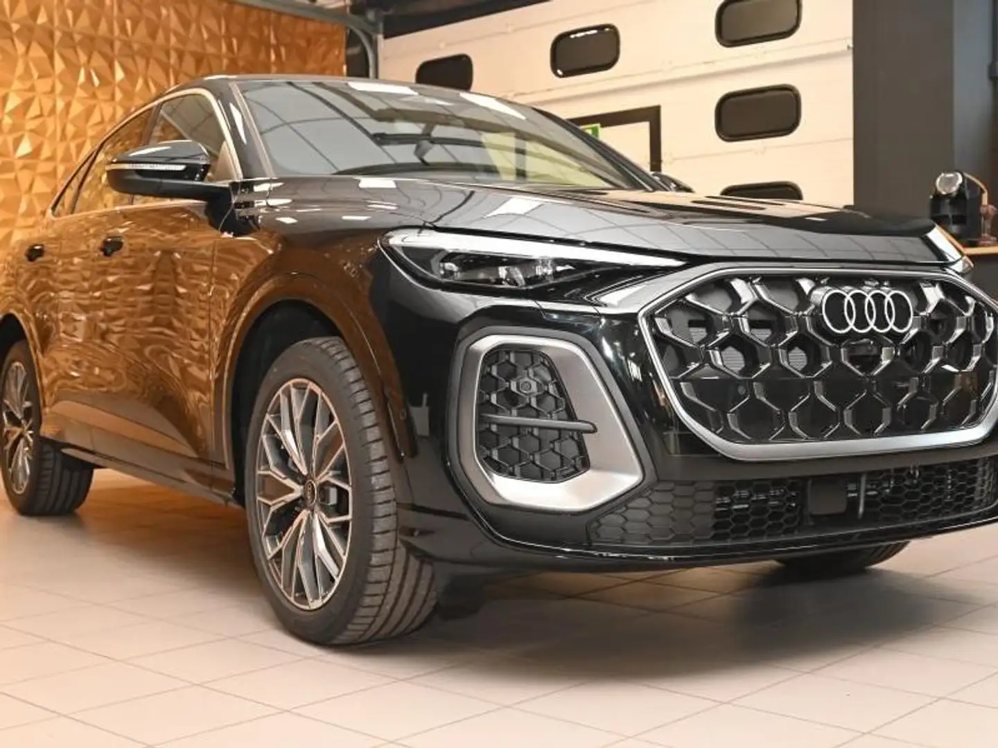 Audi Q5 NUOVA SPB S-LINE ED.TDI Q.S-TR.RADAR 20"SCONTO24%! Černá - 2
