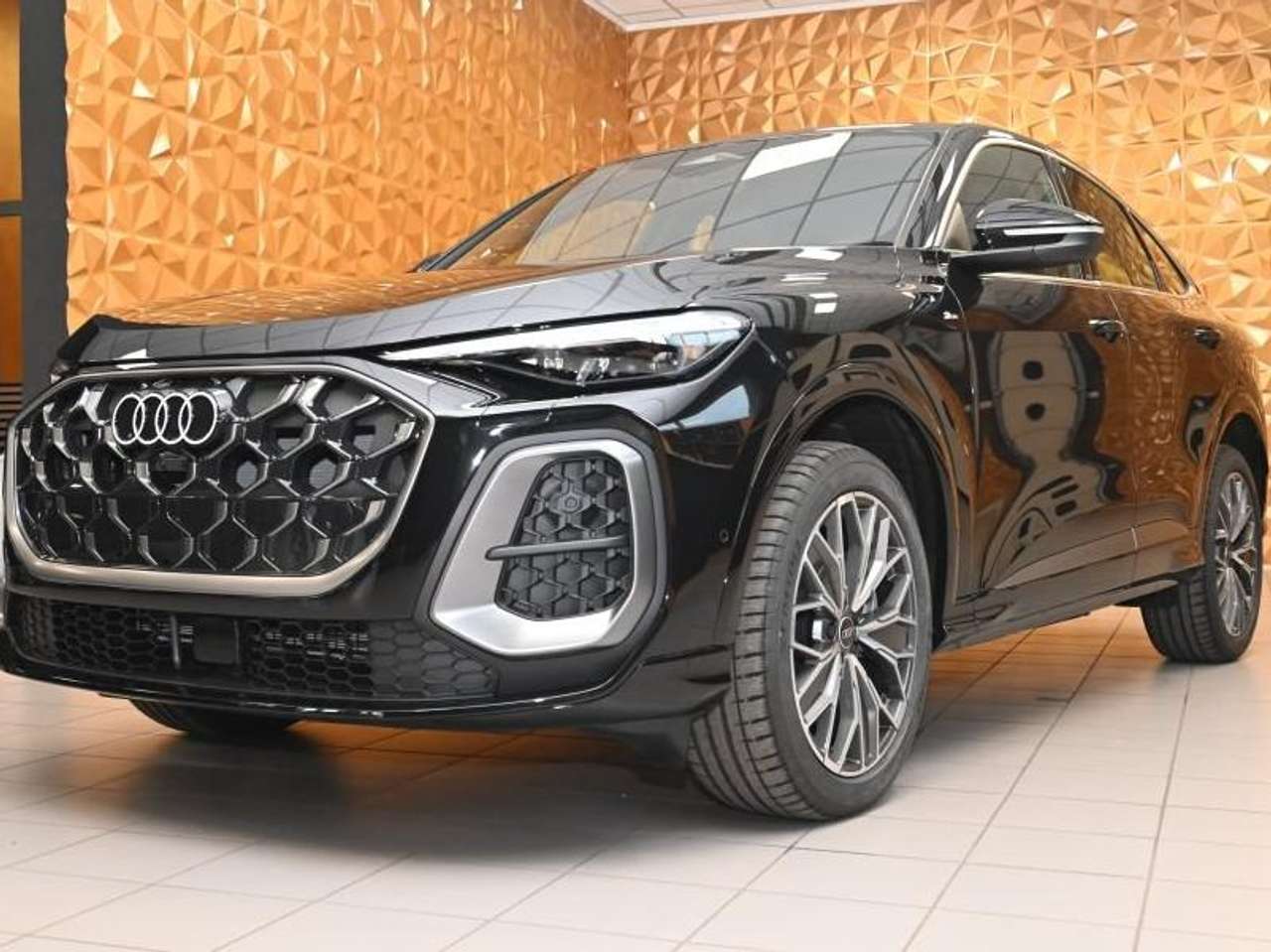 Audi Q5 NUOVA SPB S-LINE ED.TDI Q.S-TR.RADAR 20"SCONTO27%!