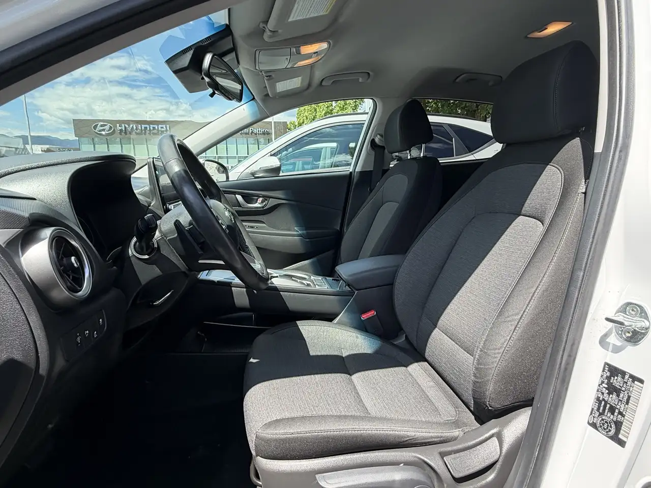 Hyundai KONA снимка Hyundai KONA