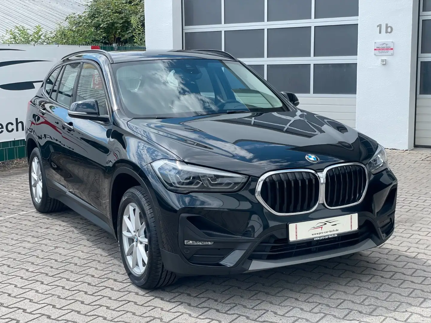 BMW X1 xDrive 20 d|Navi|Kamera|AHK|Stop&Go|DAB| Negro - 2