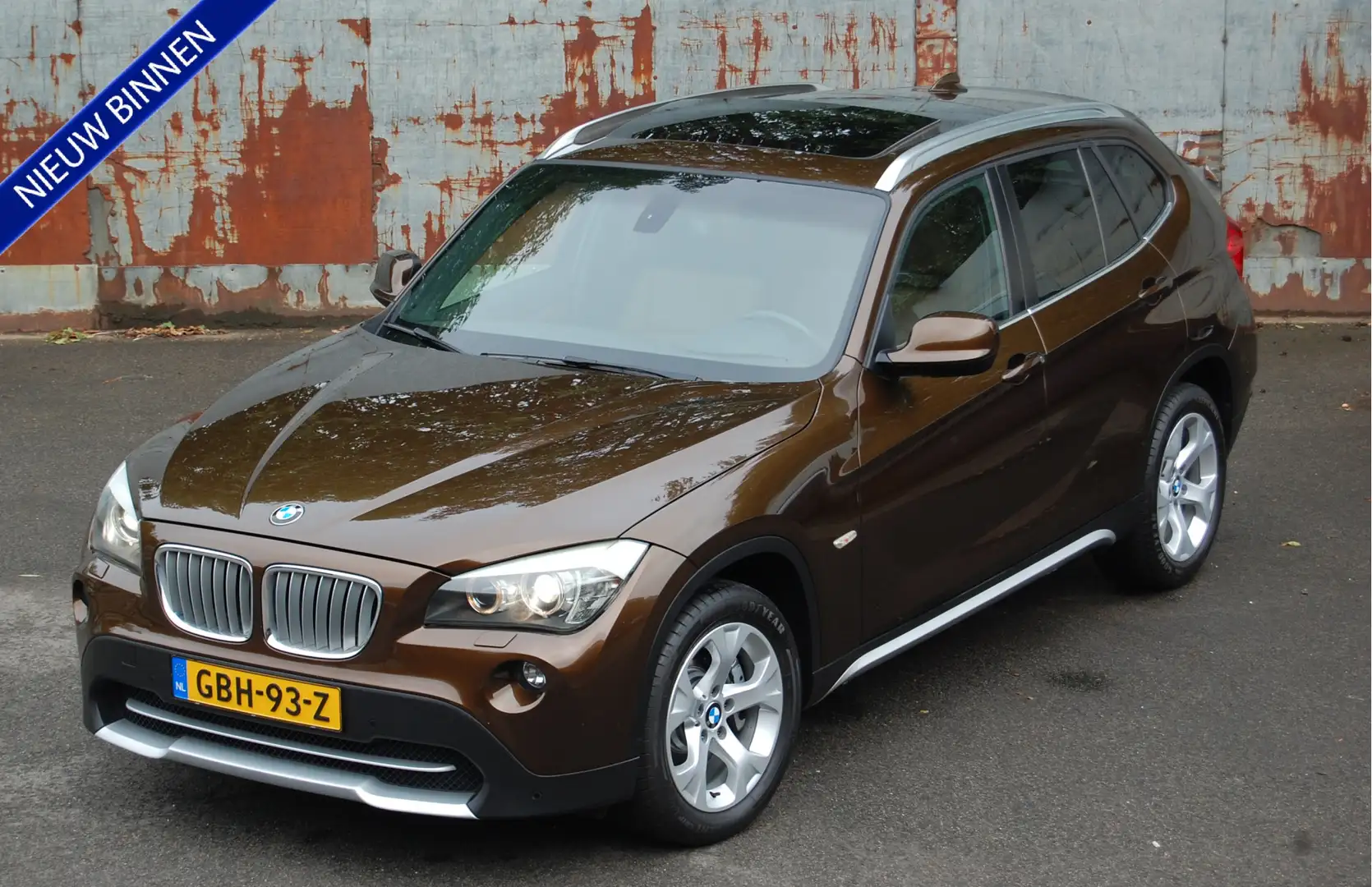 BMW X1 xDrive28i A / Navi / Leder / Xenon / Youngtimer / Bruin - 1