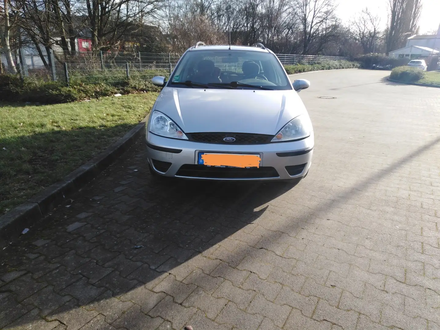 Ford Focus Silber - 1