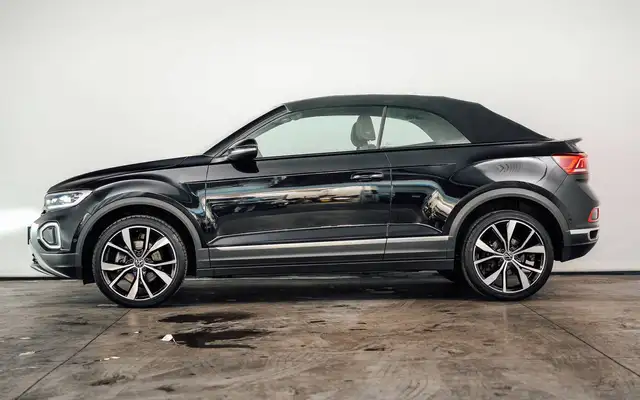 Volkswagen T-Roc view 5