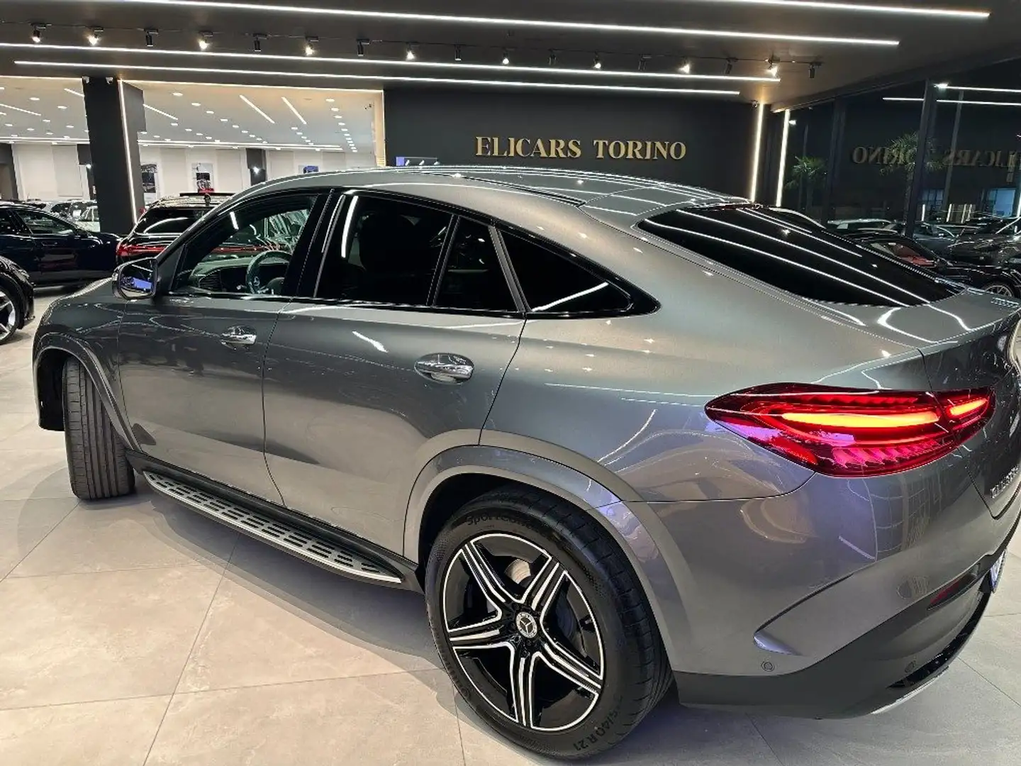 Mercedes-Benz GLE 300 d 4Matic Mild Hybrid Coupé AMG Line Premium Gris - 2