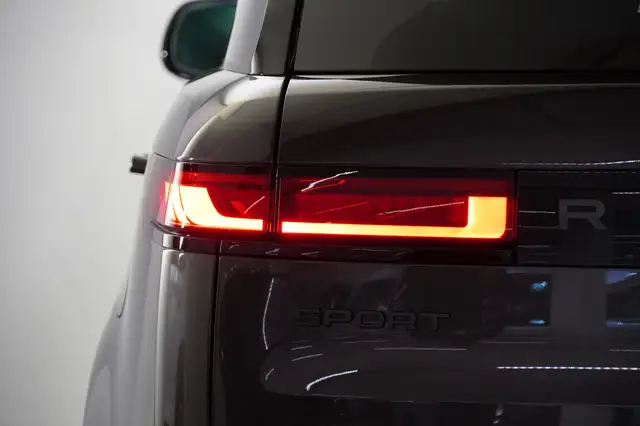 Land Rover Range Rover Sport 3.0 PHEV SWB Dynamic SE Ansicht 9