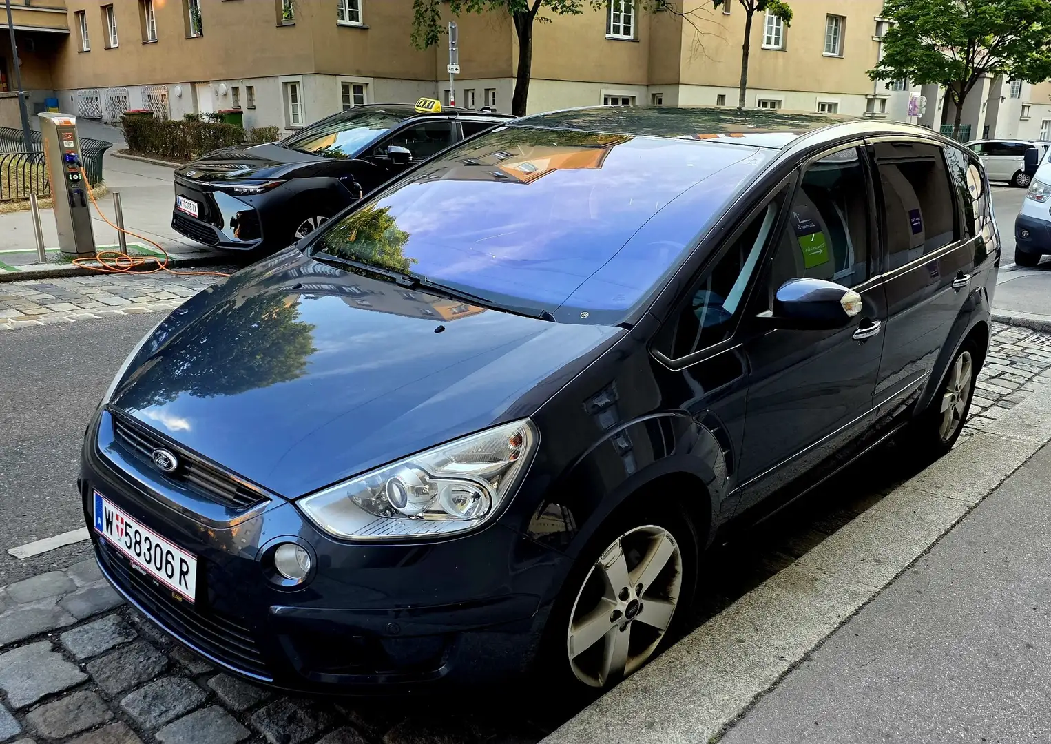 Ford S-Max Titanium 2,0 TDCi DPF - 1