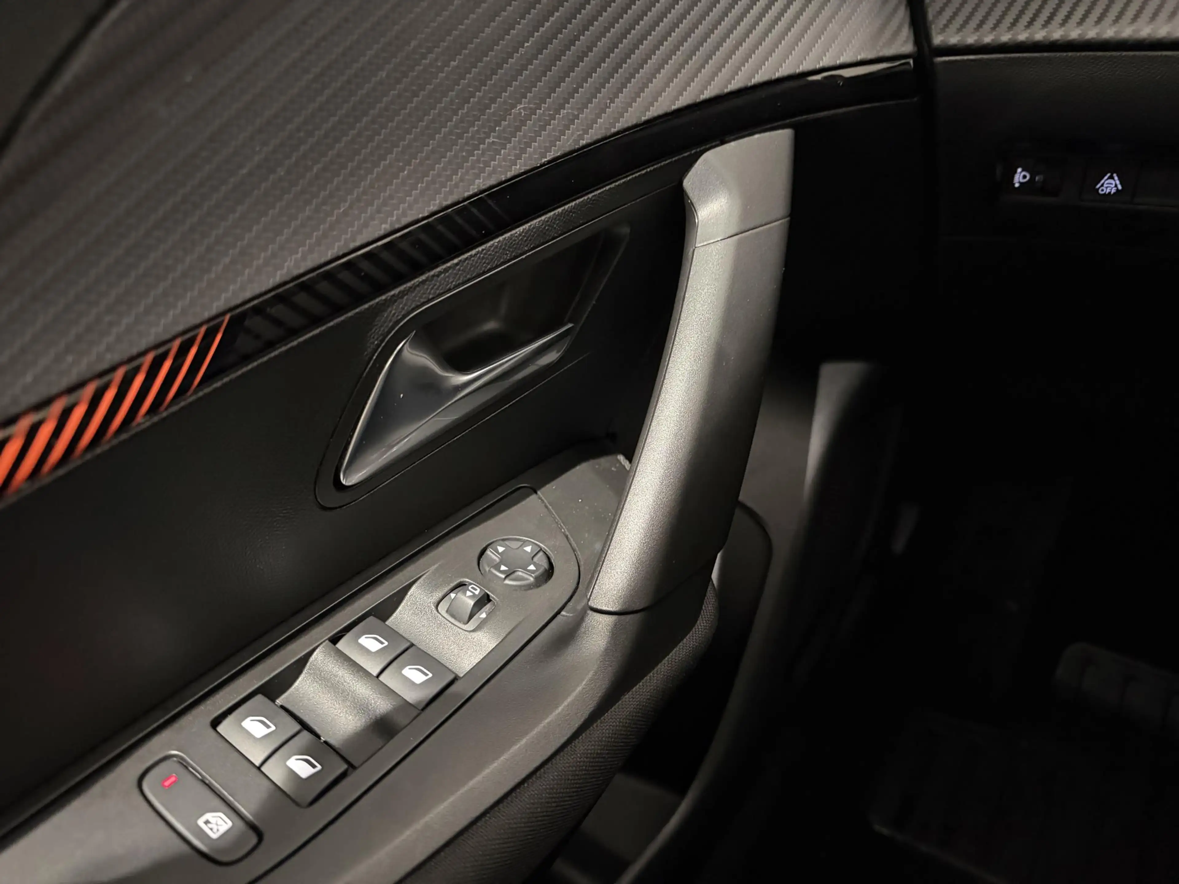 Peugeot e-2008 EV Active 50 kWh | Camera Achter | Navigatie | App — photo 14