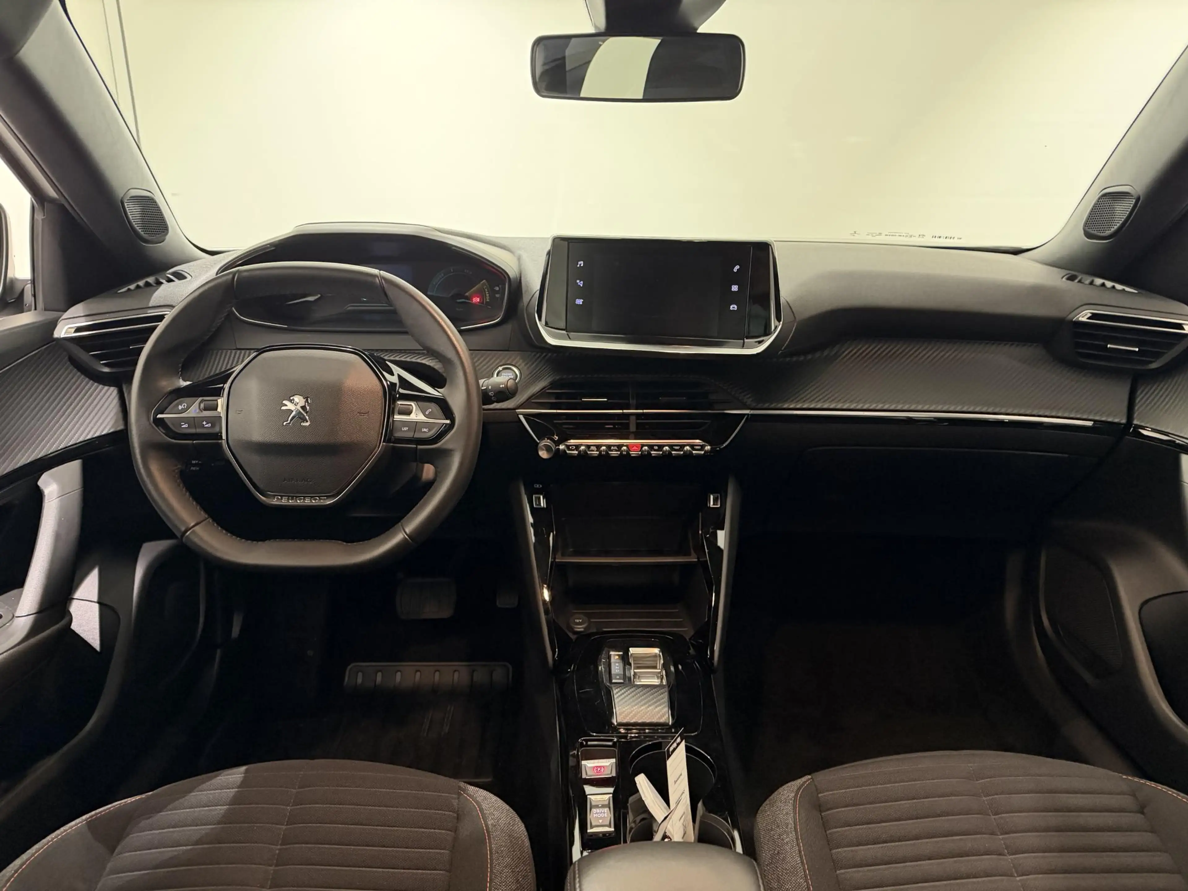 Peugeot e-2008 EV Active 50 kWh | Camera Achter | Navigatie | App — photo 15