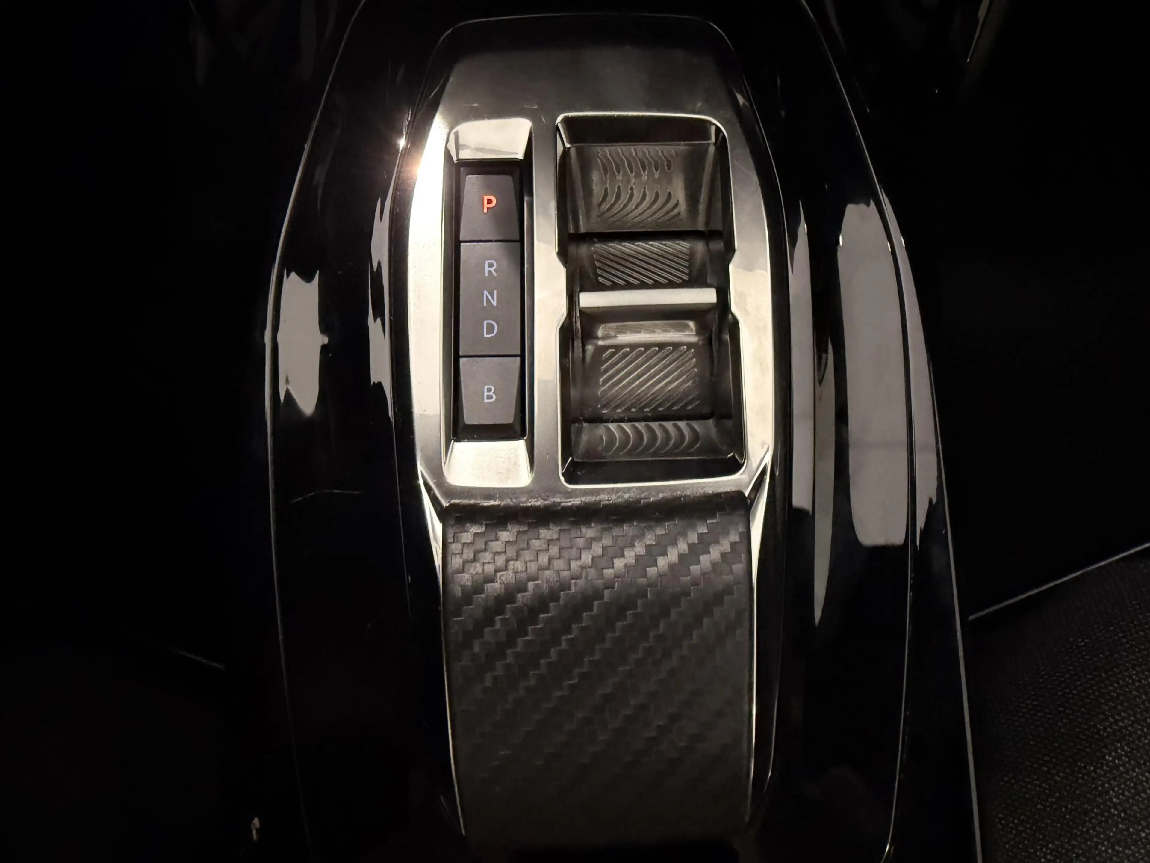 Peugeot e-2008 EV Active 50 kWh | Camera Achter | Navigatie | App — photo 12