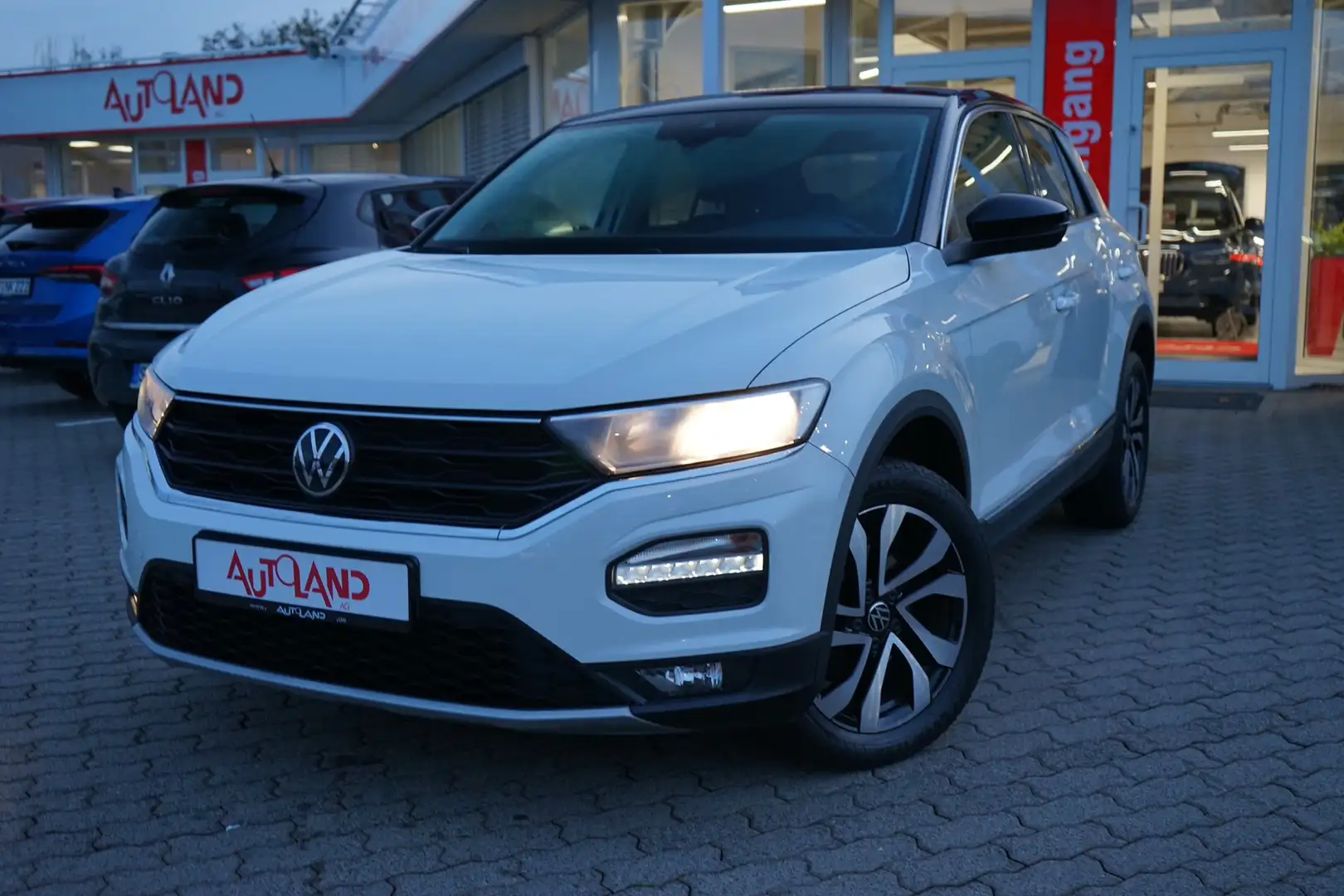 Volkswagen T-Roc 1.5 16V TSI Active DAB Klimaaut. Spurhalte Bianco - 2