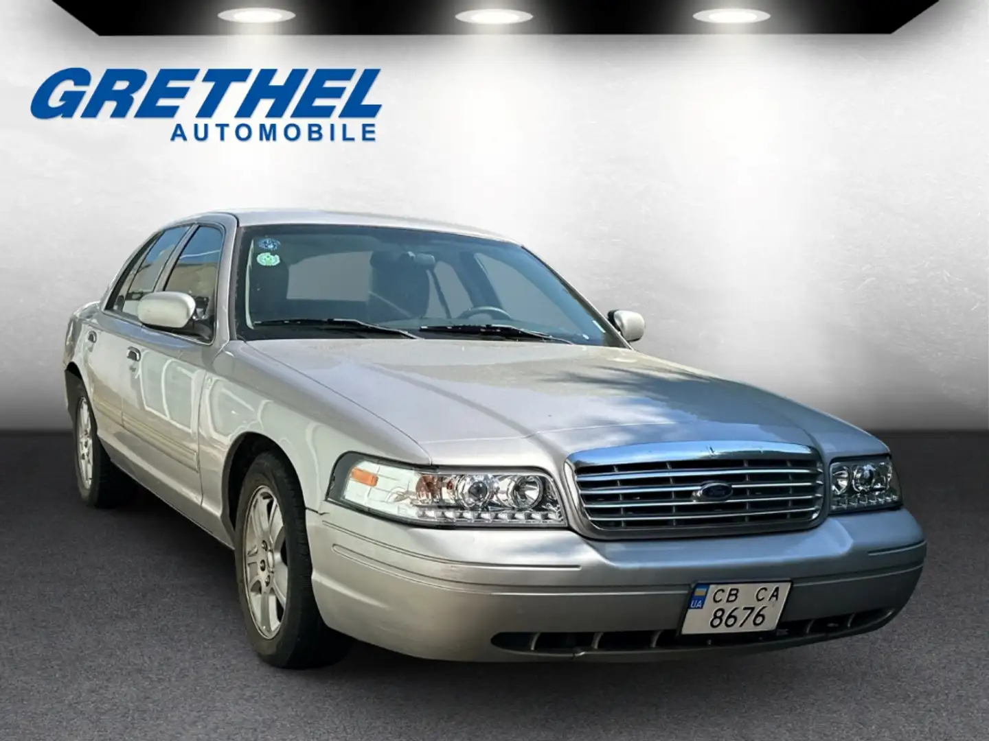 Ford Crown Victoria 4.6l V8 Silver - 1
