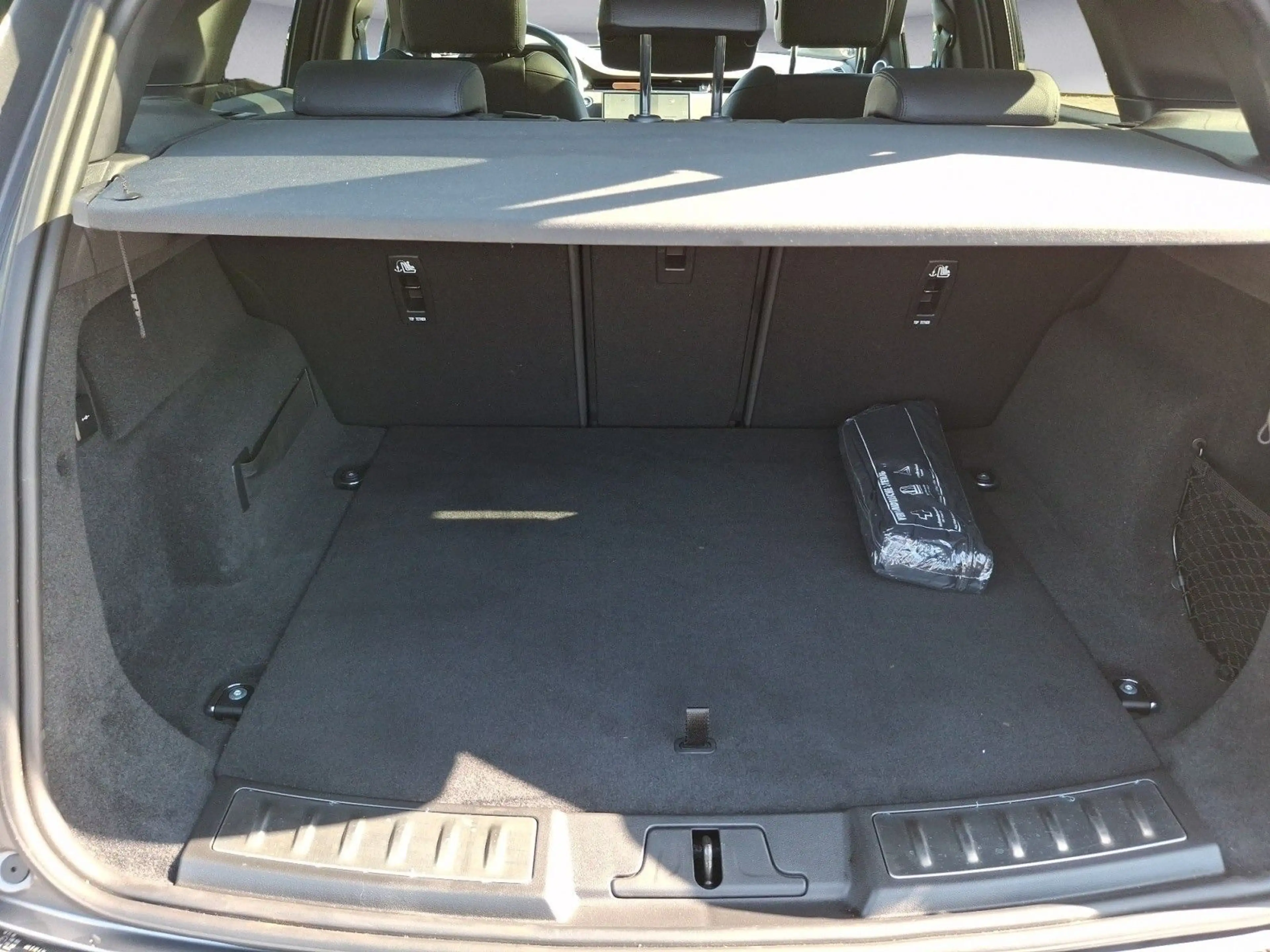 Land Rover Range Rover Evoque P270e DYNAMIC SE AWD Automati — photo 14