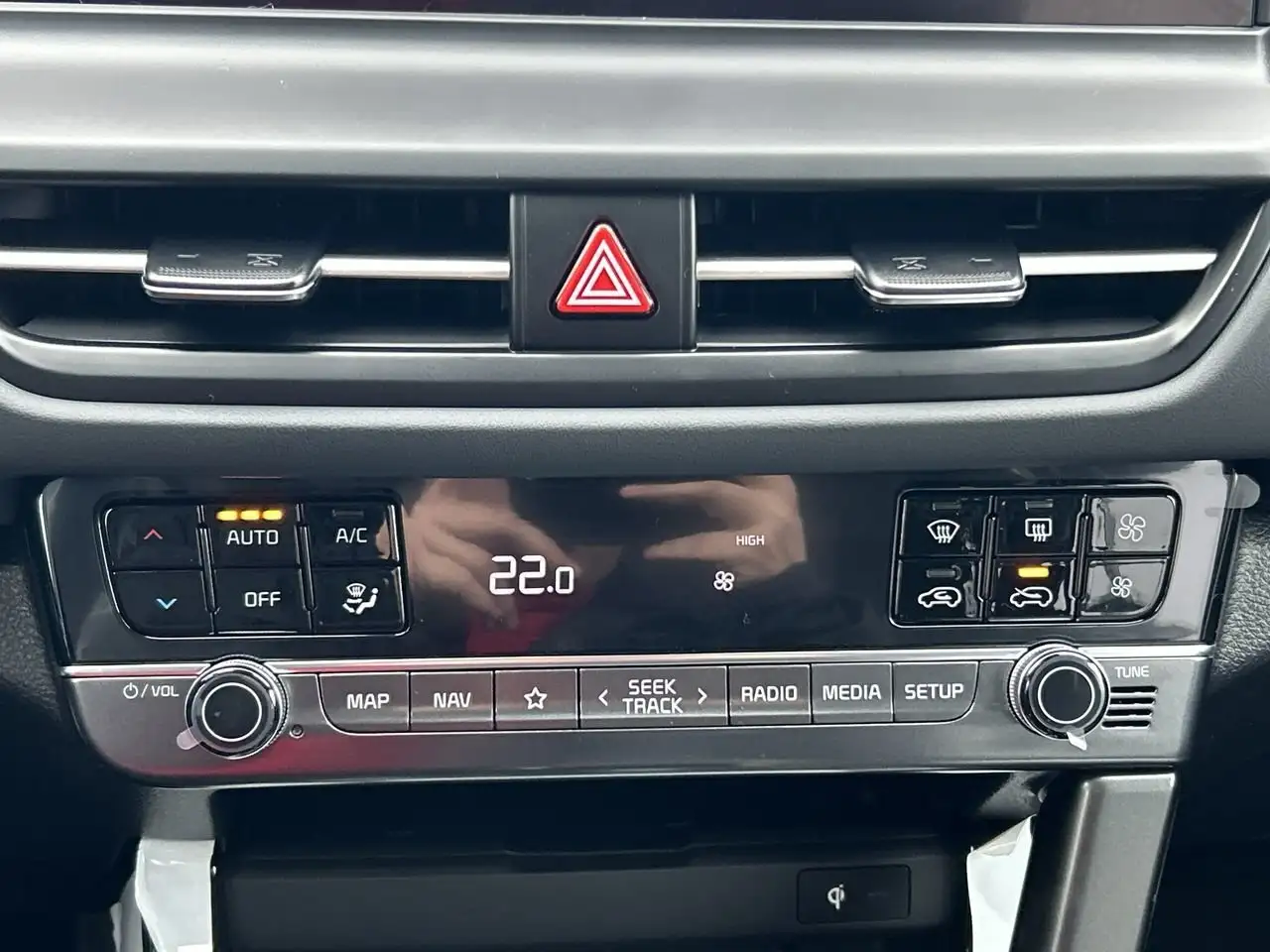 Kia Seltos снимка Kia Seltos