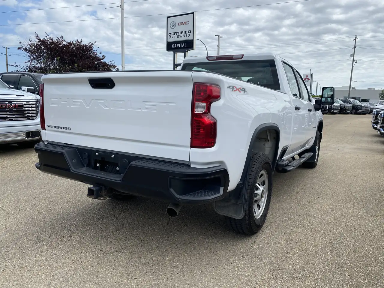 Chevrolet Silverado 3500 photo Chevrolet Silverado 3500