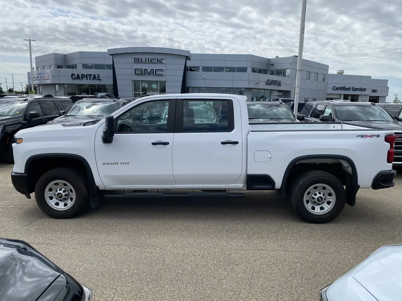 Chevrolet Silverado 3500 photo Chevrolet Silverado 3500