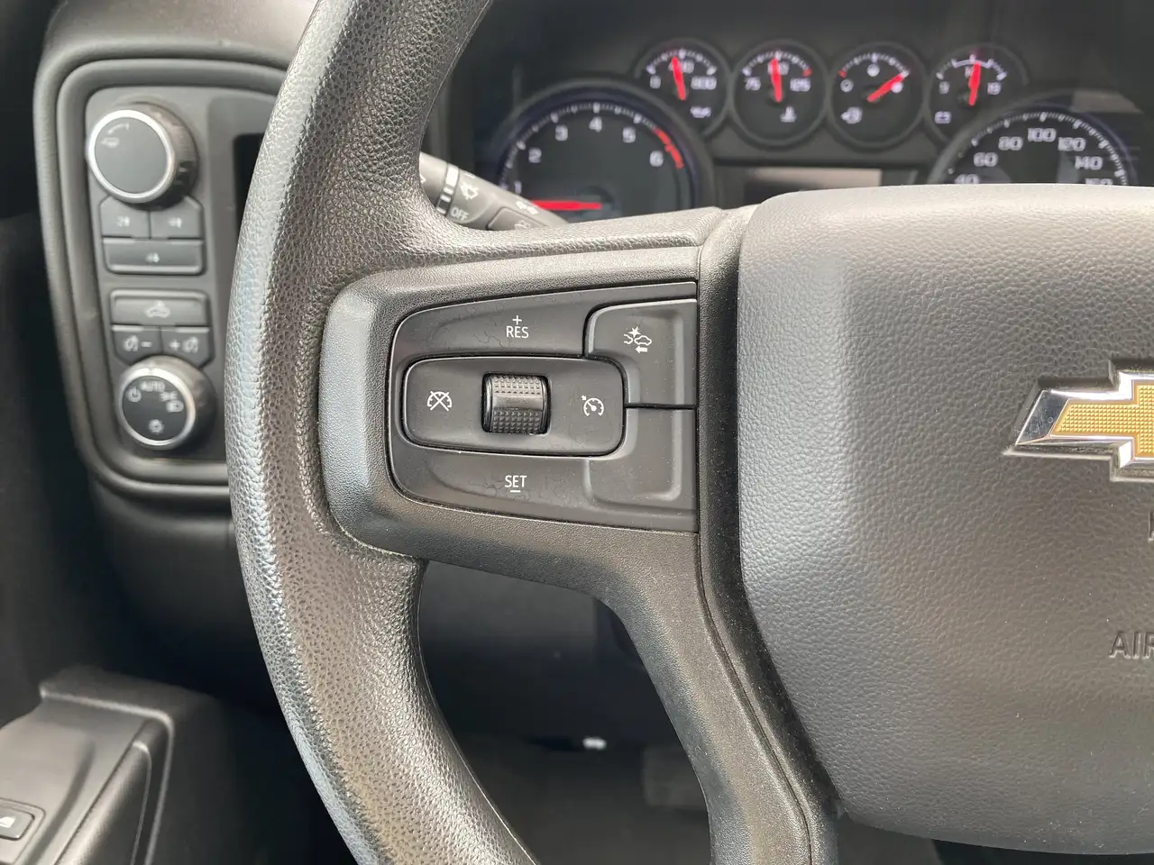 Chevrolet Silverado 3500 photo Chevrolet Silverado 3500