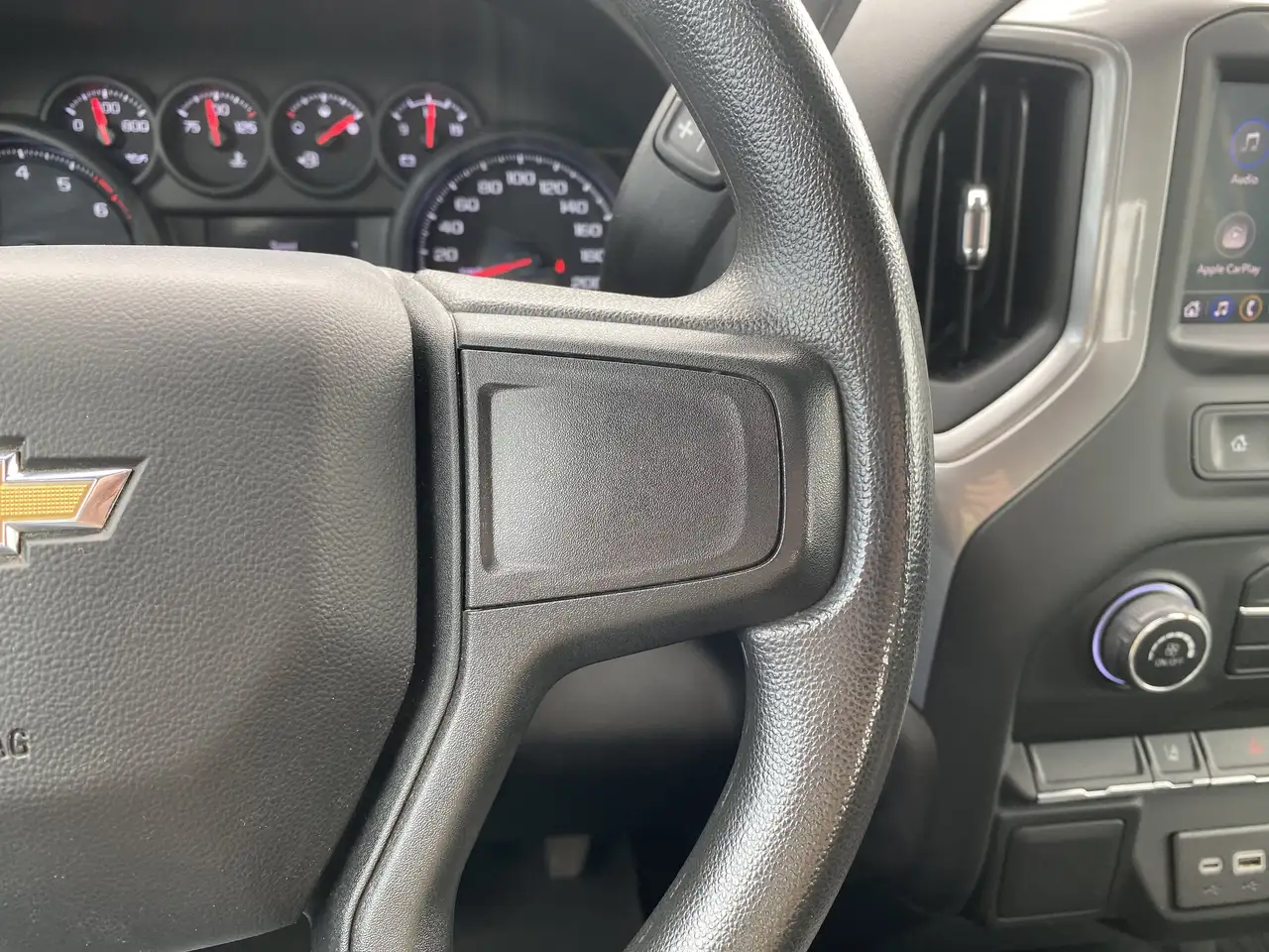 Chevrolet Silverado 3500 photo Chevrolet Silverado 3500