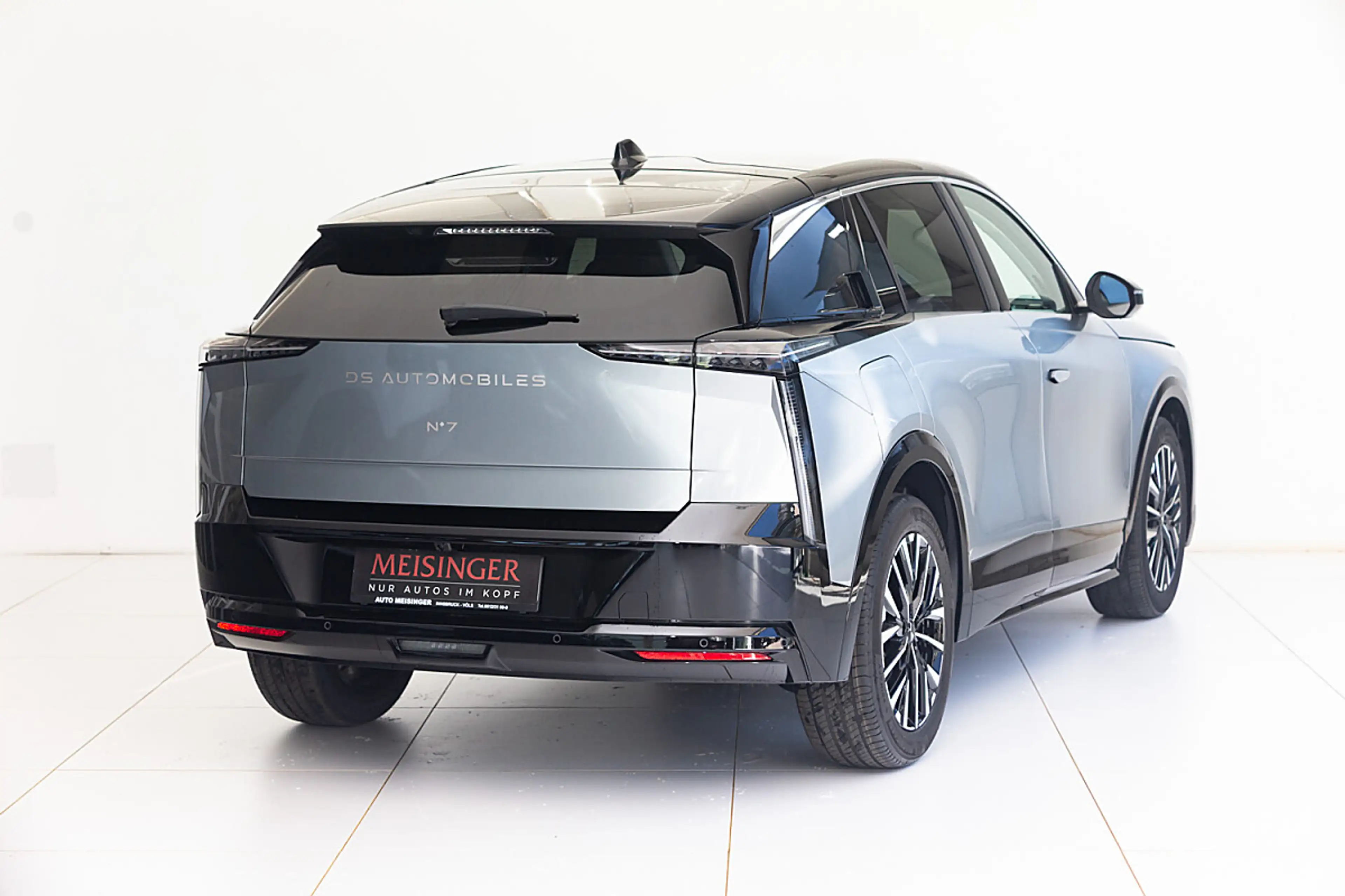 DS Automobiles N°7 DS N7 Hybrid 145 eDCT-6 Pallas — photo 2