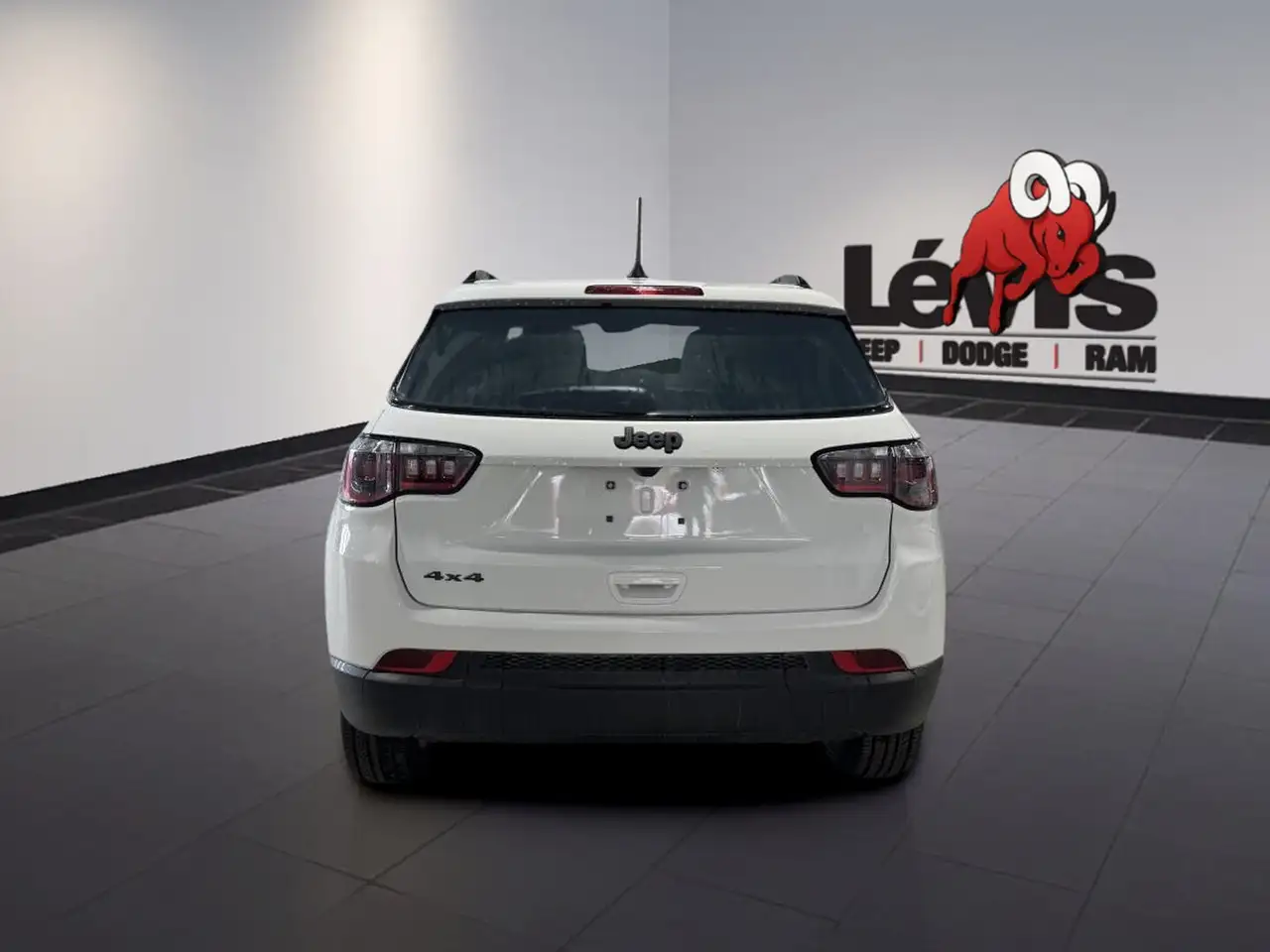 Jeep Compass снимка Jeep Compass