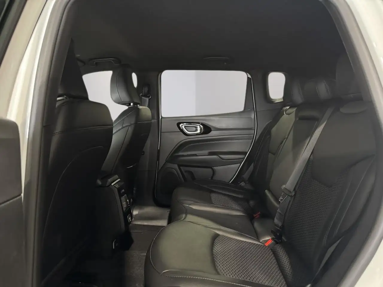 Jeep Compass снимка Jeep Compass