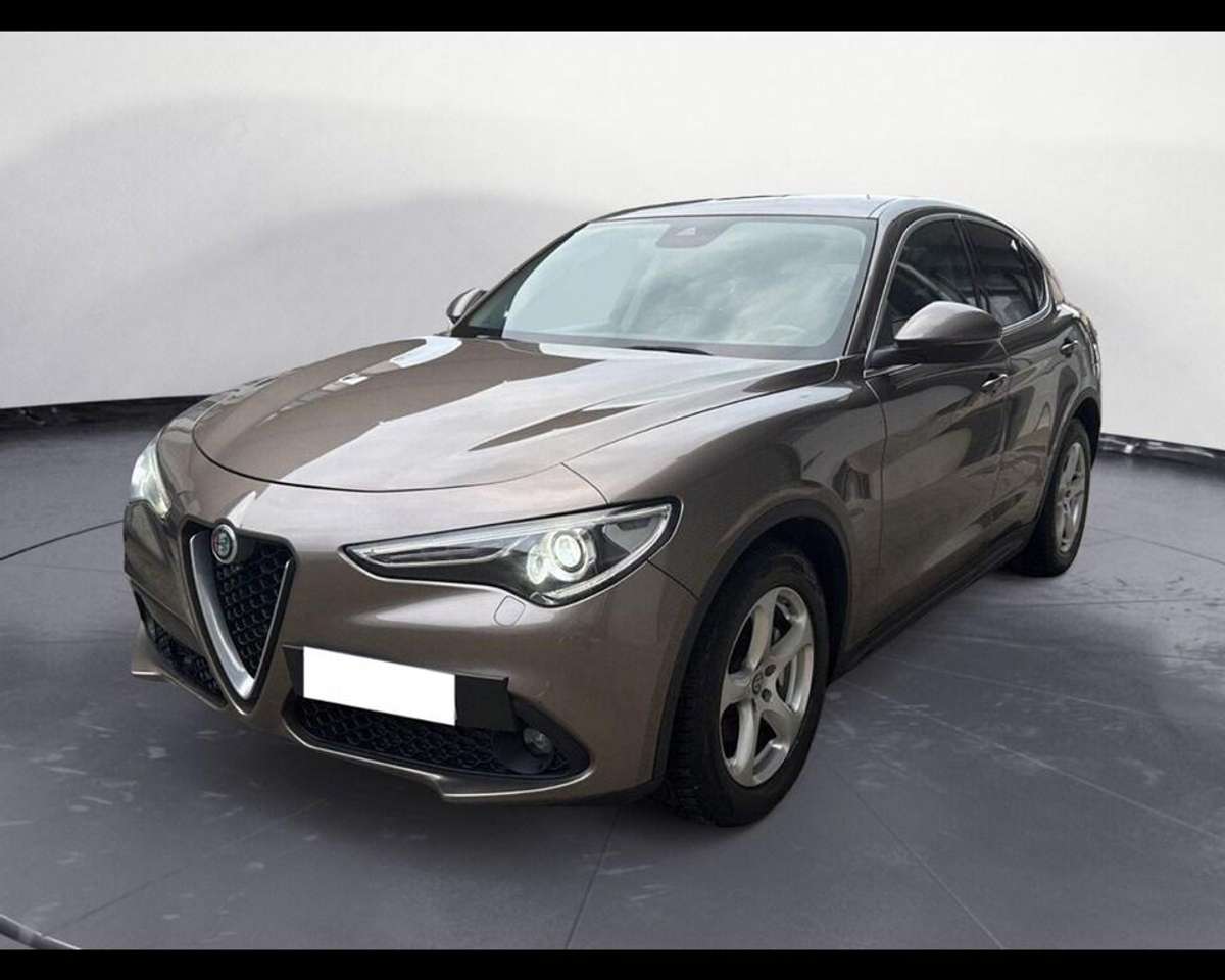 Alfa Romeo Stelvio 2.2 t Business rwd 180cv auto