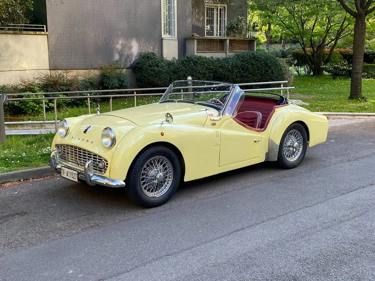 Triumph TR3 Gelb - 1