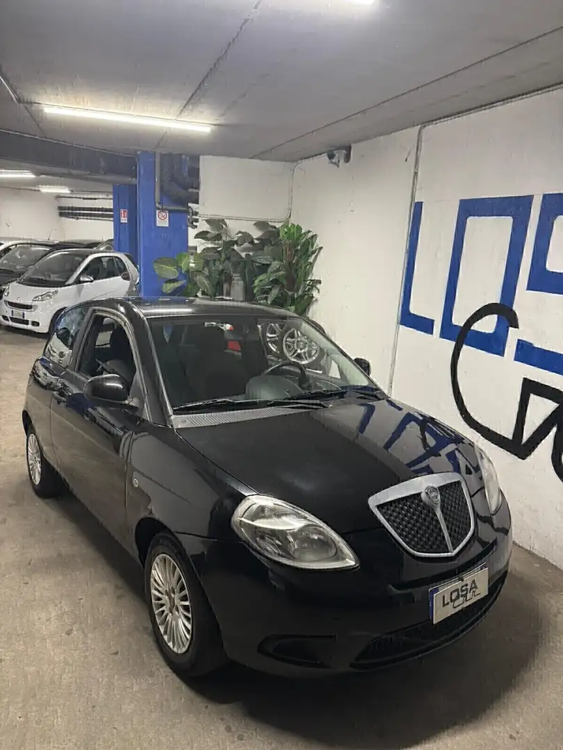 Lancia Ypsilon 1.2 versus Noir - 2