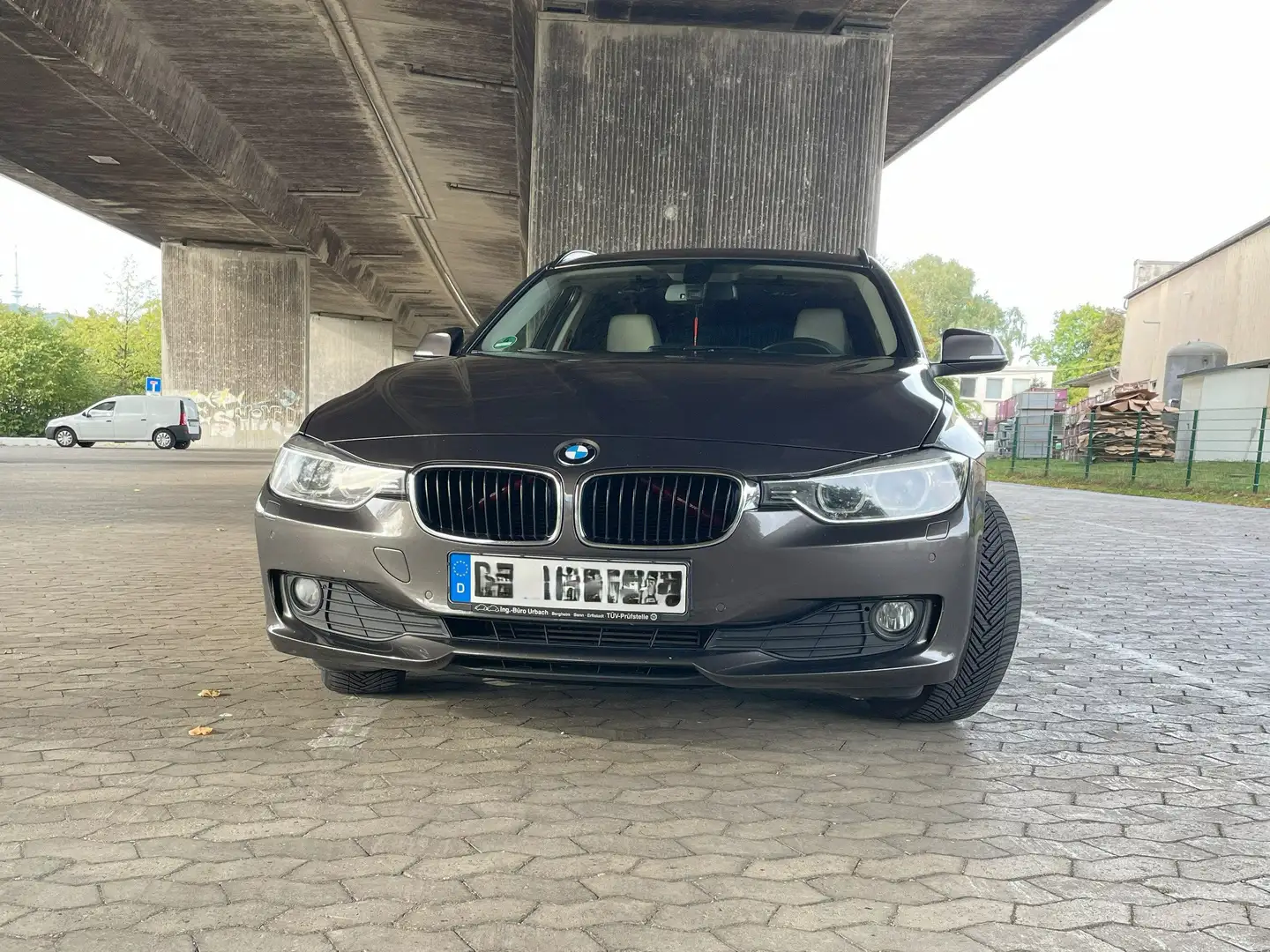 BMW 318 318d Touring Aut. Blue Performance Luxury Line Braun - 1
