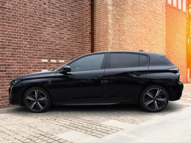Peugeot 308 view 3