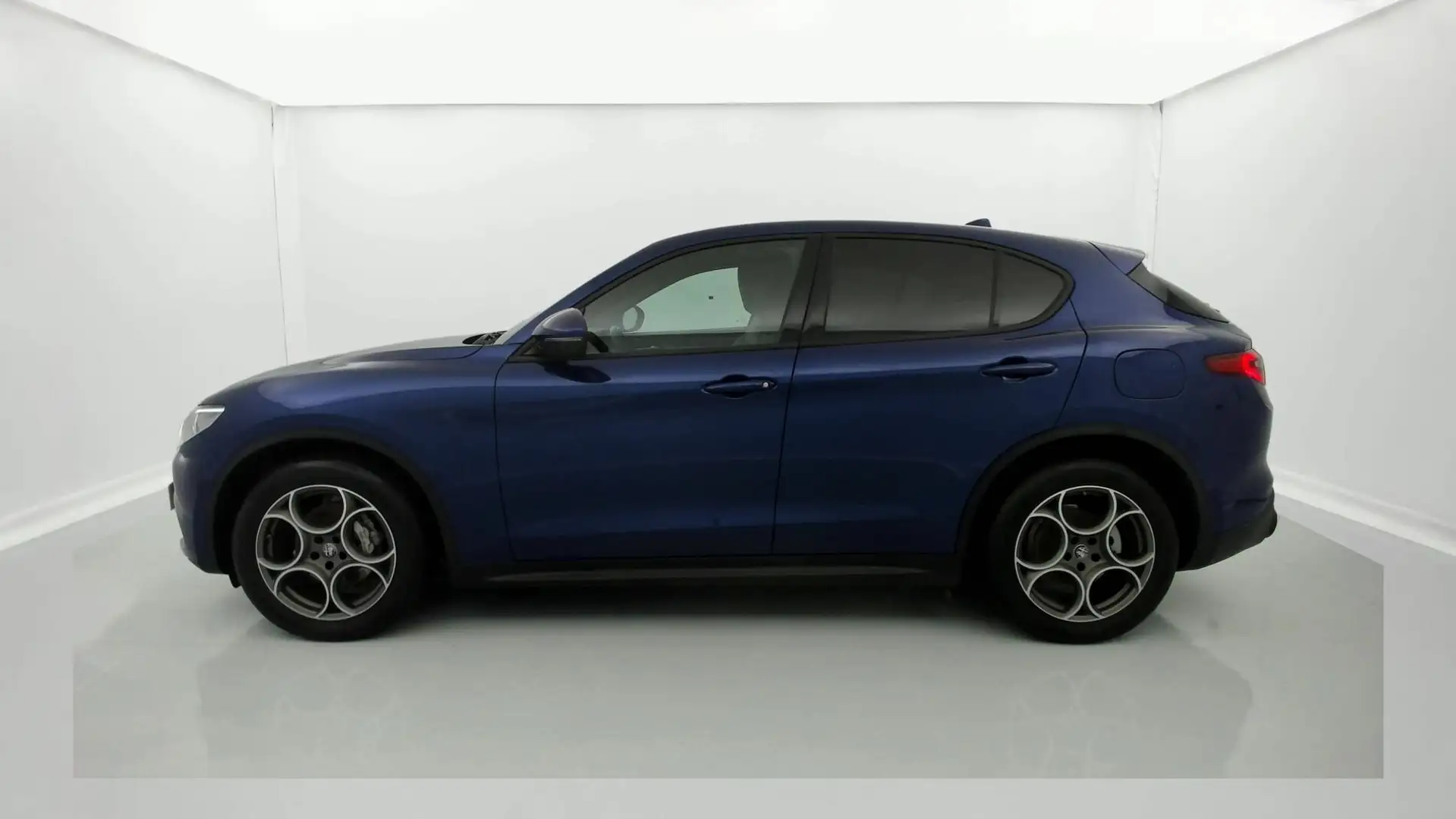 Alfa Romeo Stelvio 2.2 Sprint AWD 190 Aut. Blu/Azzurro - 2